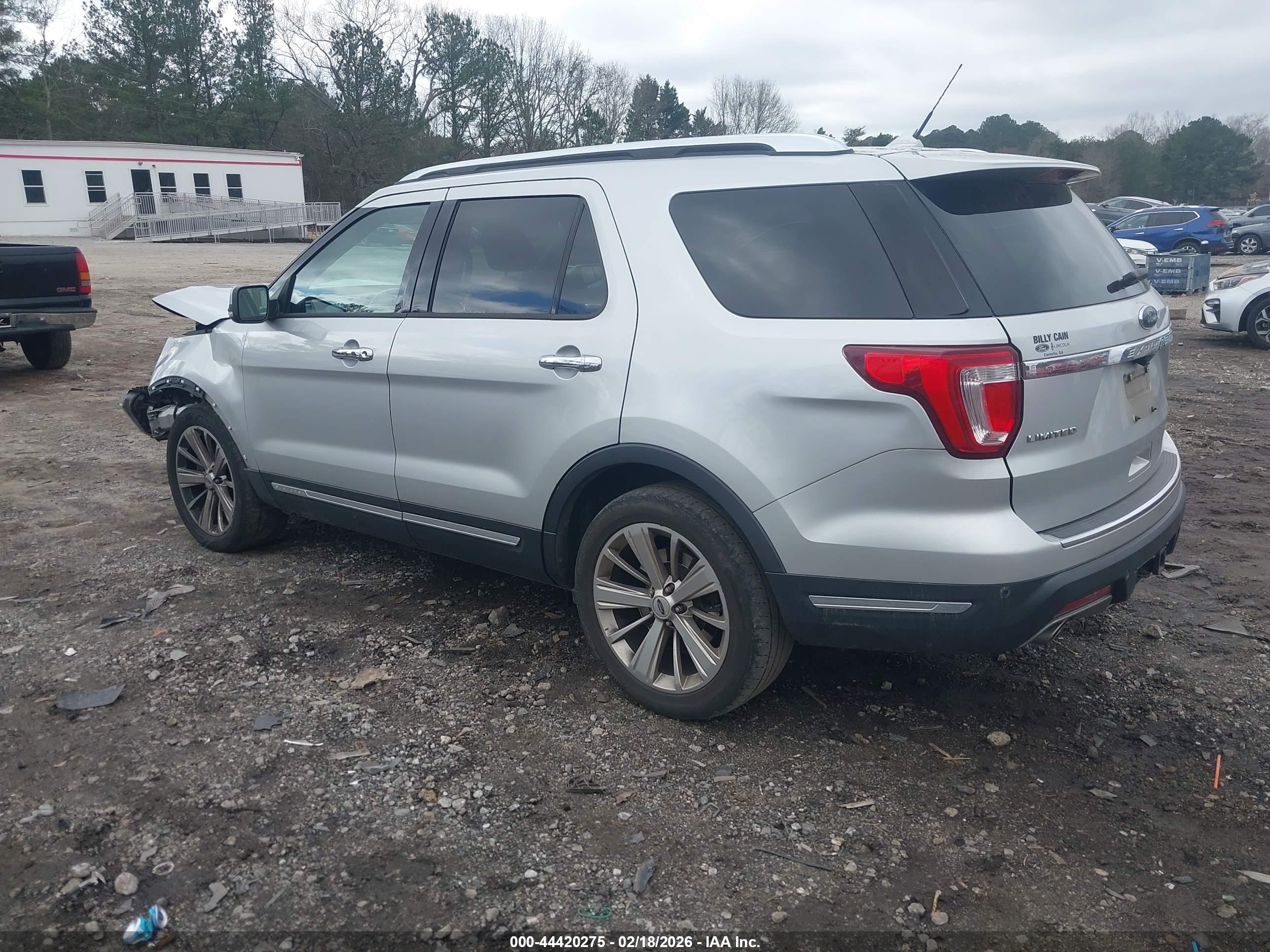 FORD EXPLORER image 3