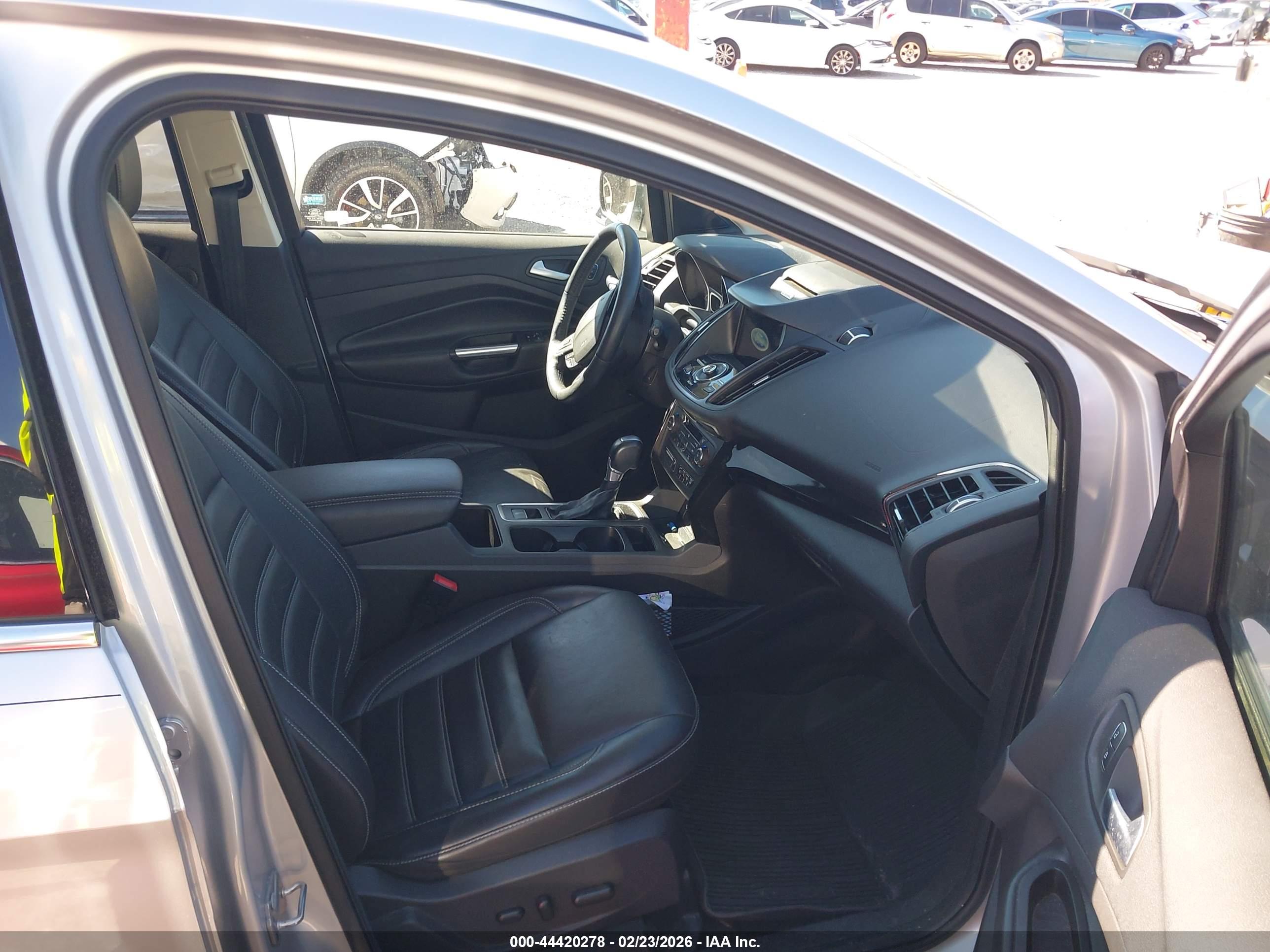 FORD ESCAPE image 5