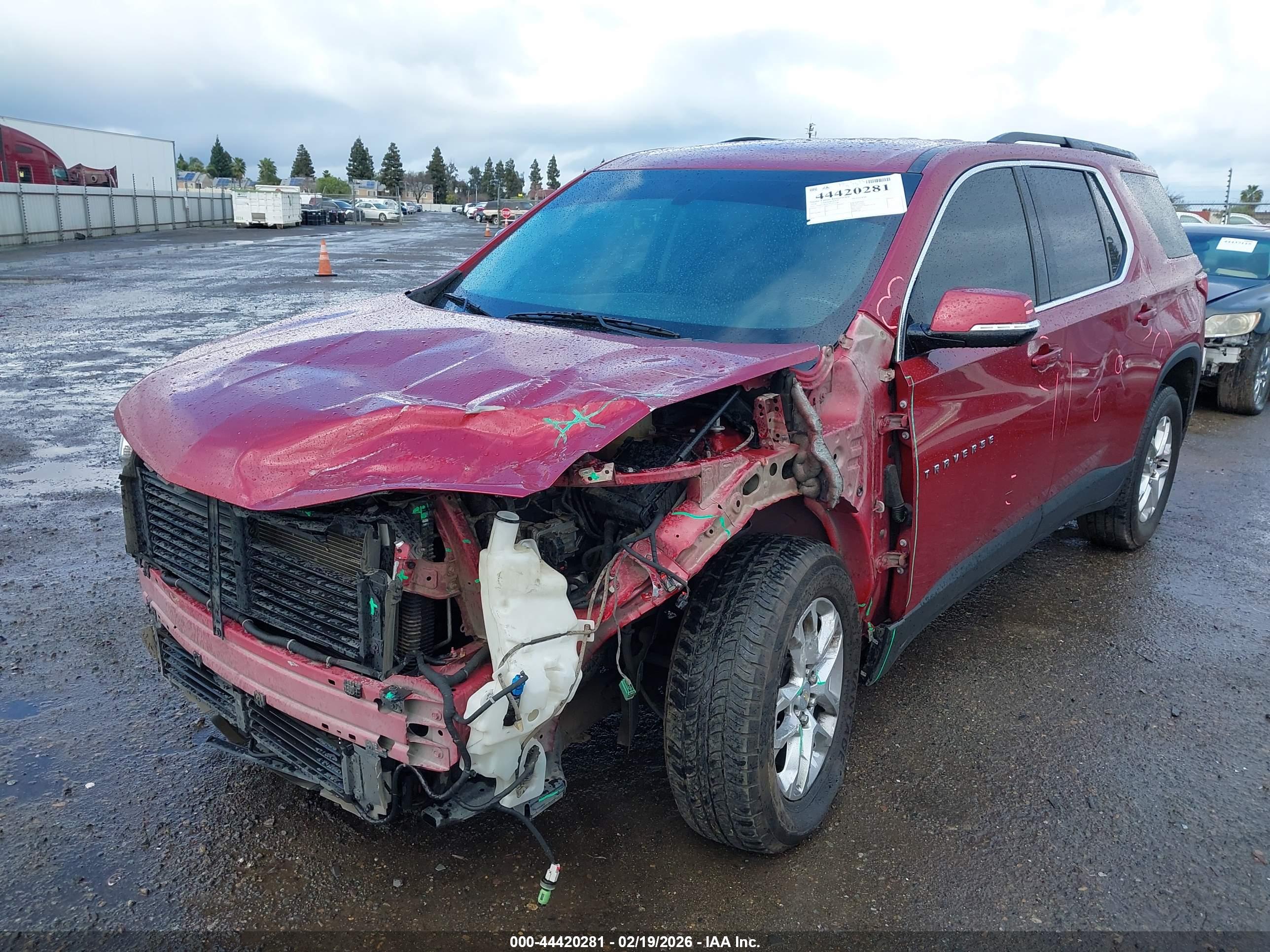 CHEVROLET TRAVERSE image 2