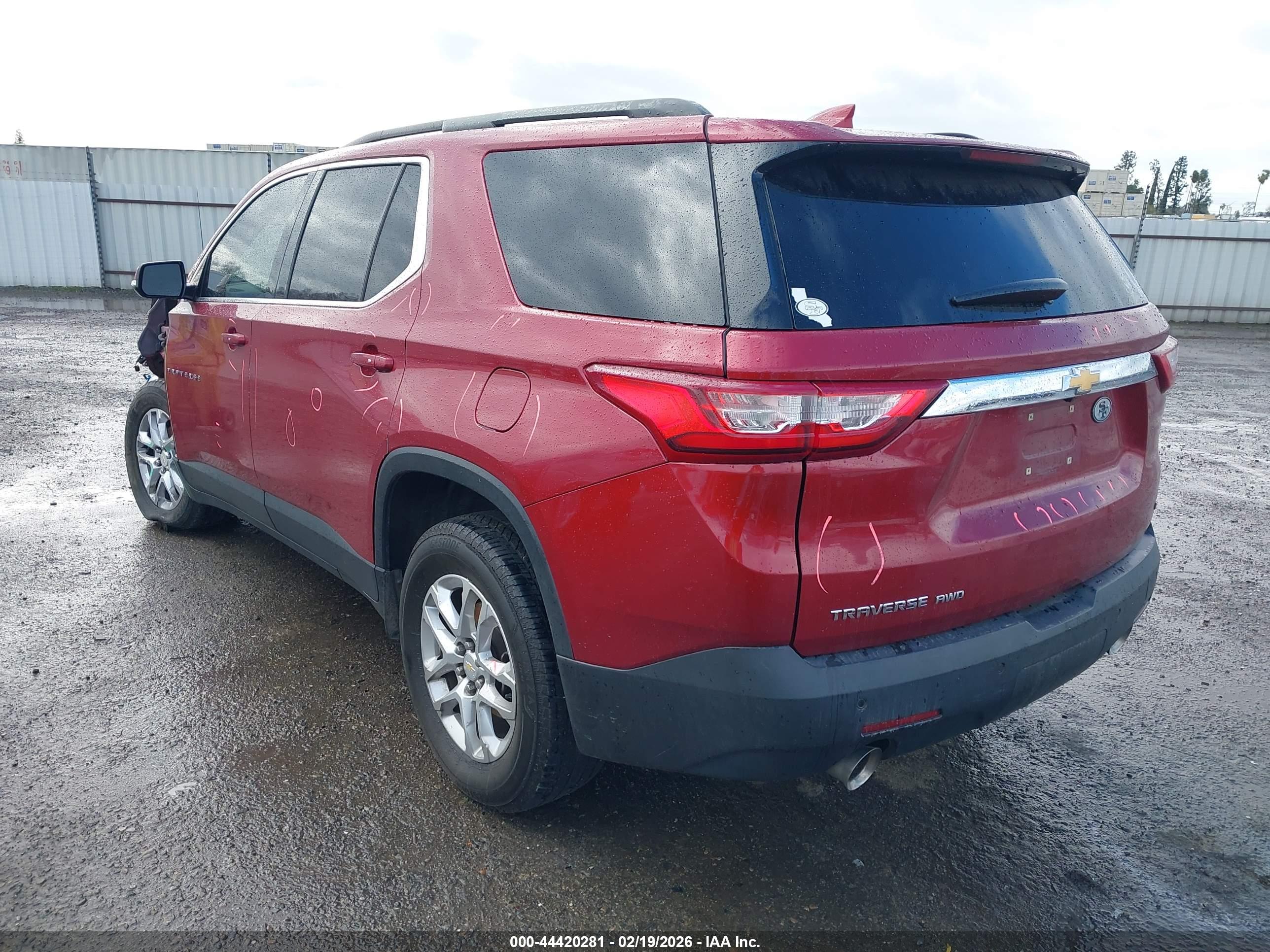 CHEVROLET TRAVERSE image 3