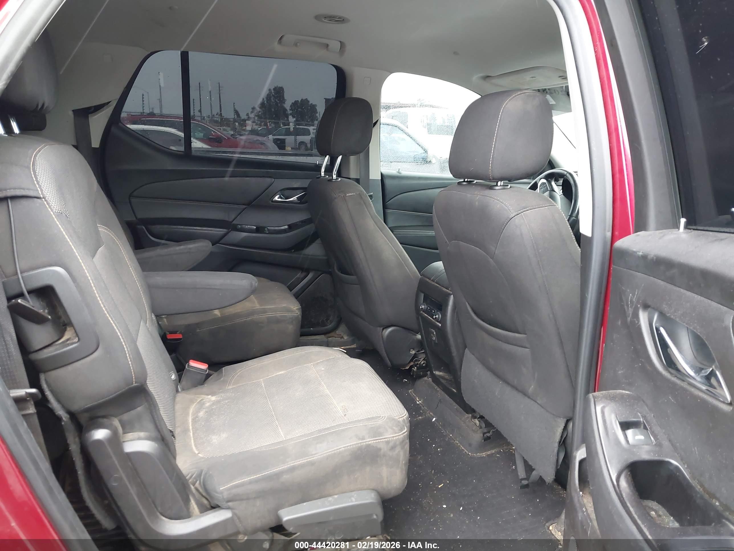 CHEVROLET TRAVERSE image 8