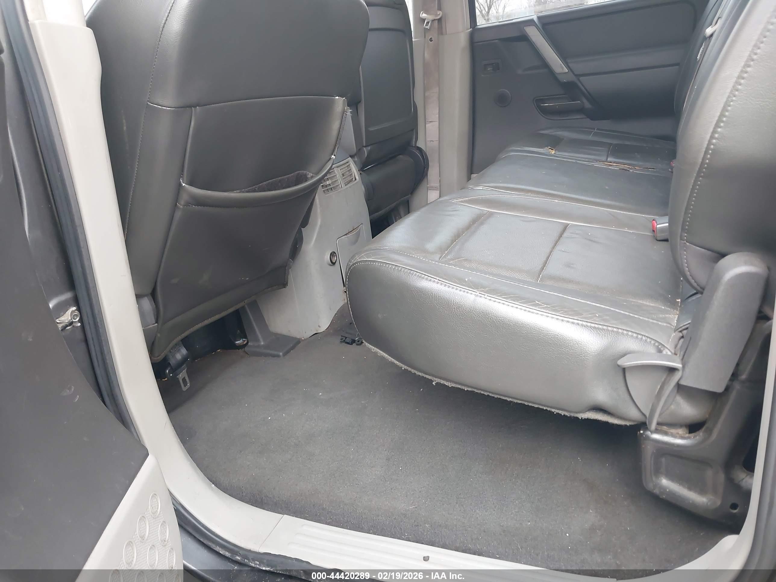 NISSAN TITAN image 8