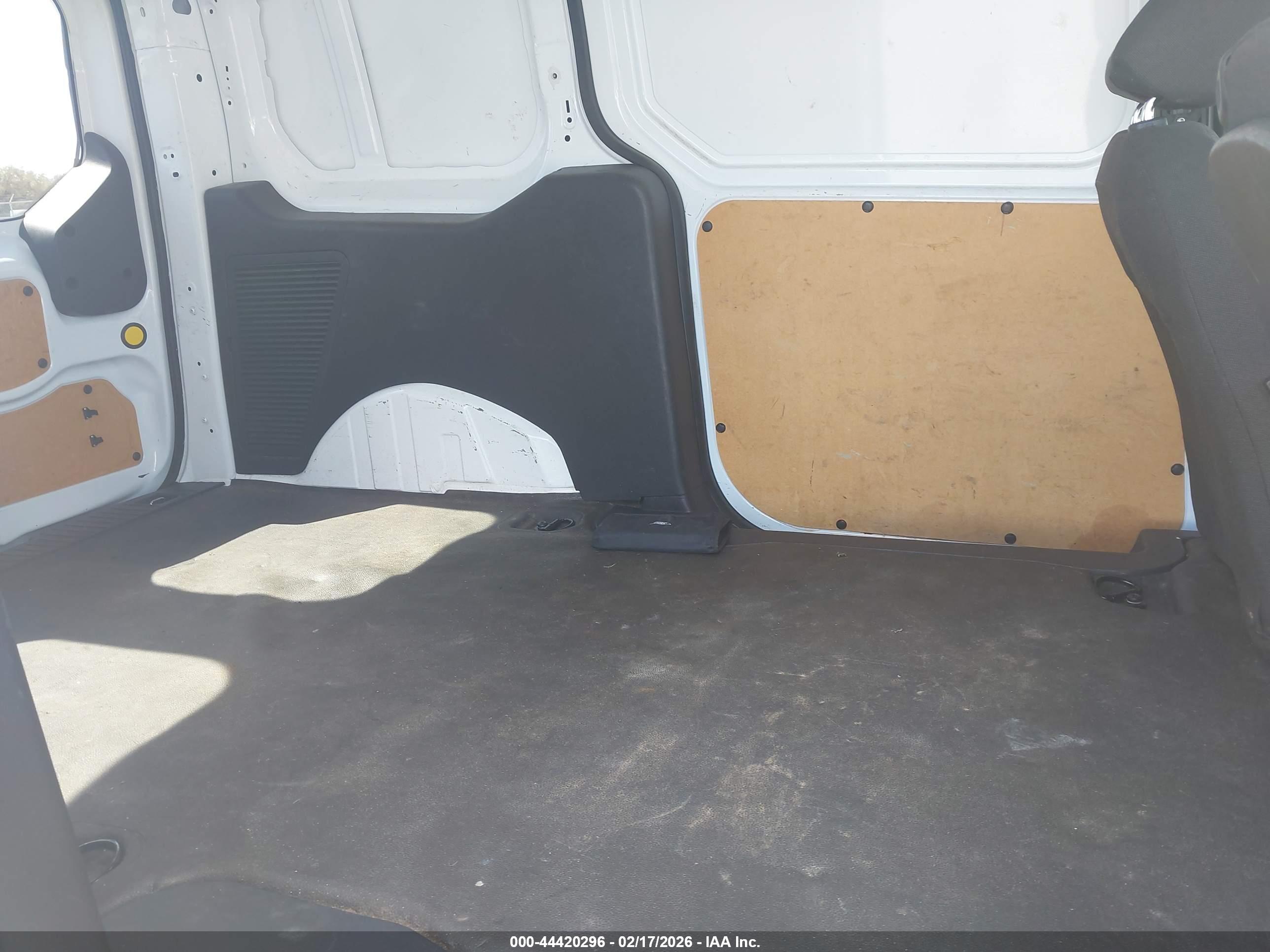 FORD TRANSIT image 8