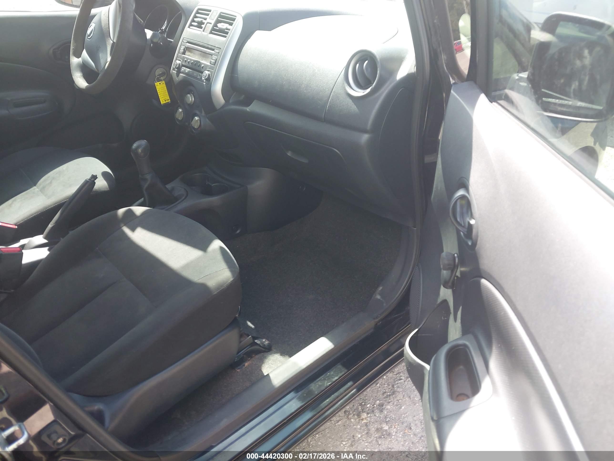 NISSAN VERSA image 5