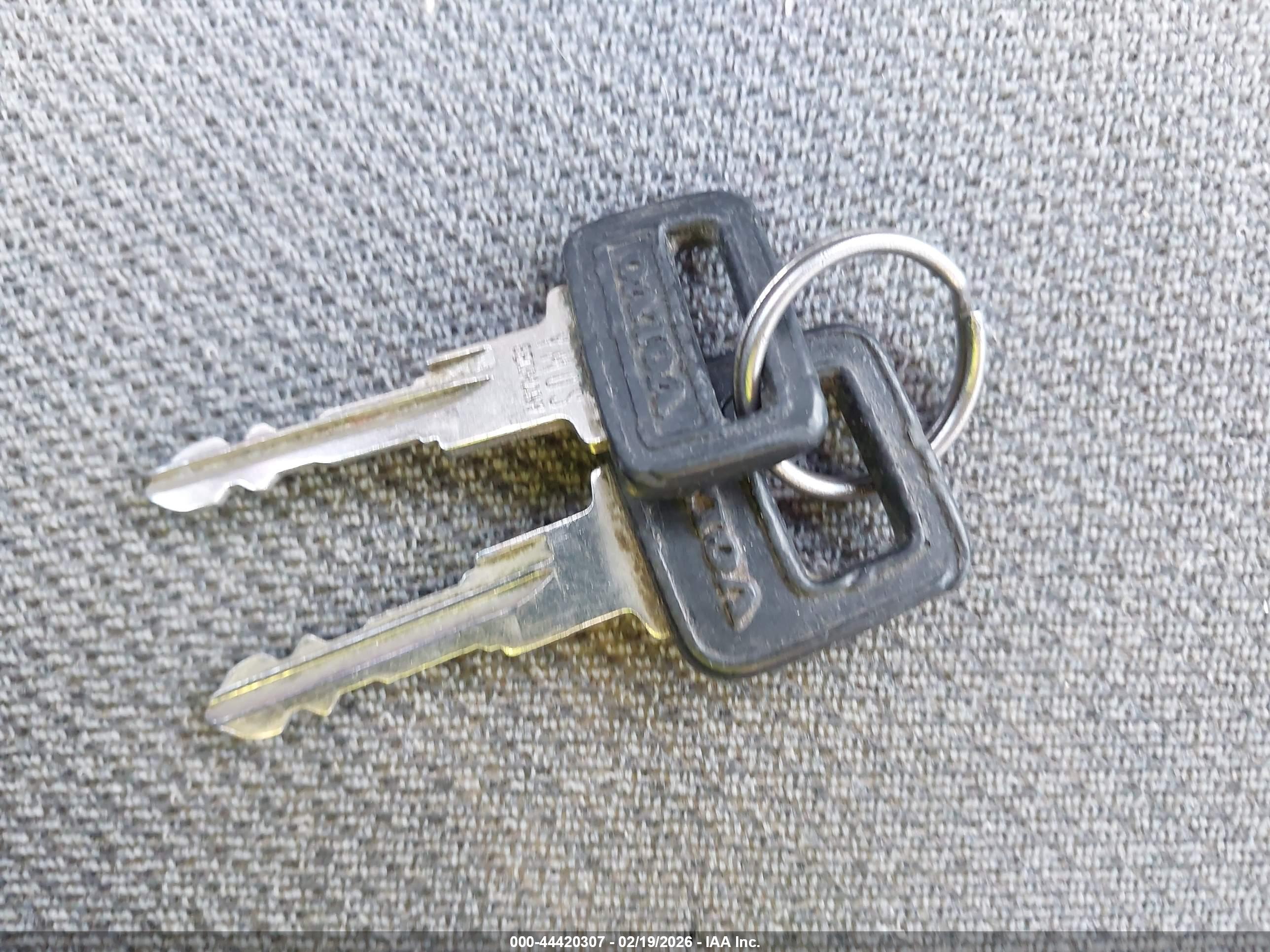 VOLVO 940 image 11
