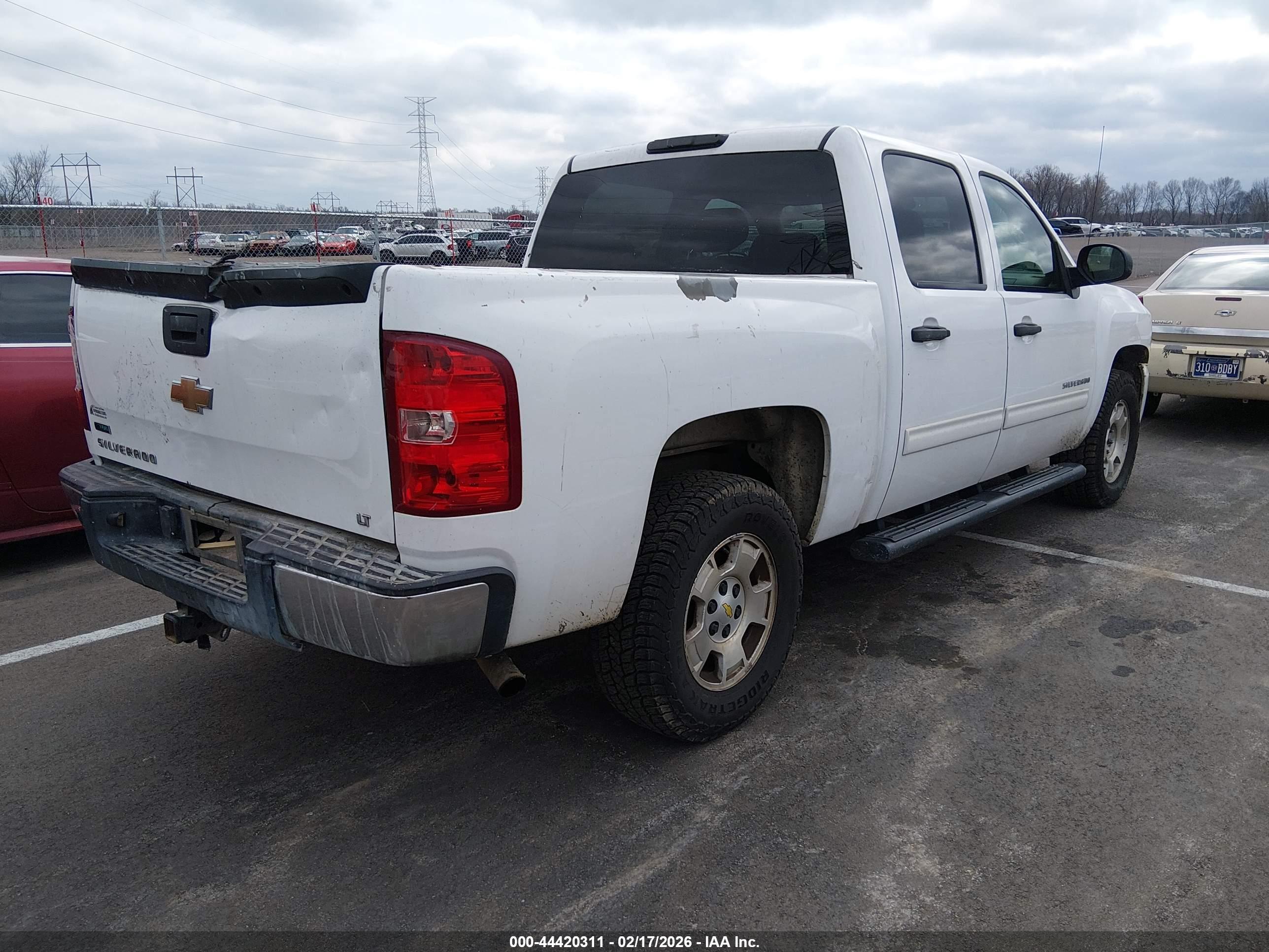 CHEVROLET SILVERADO image 4