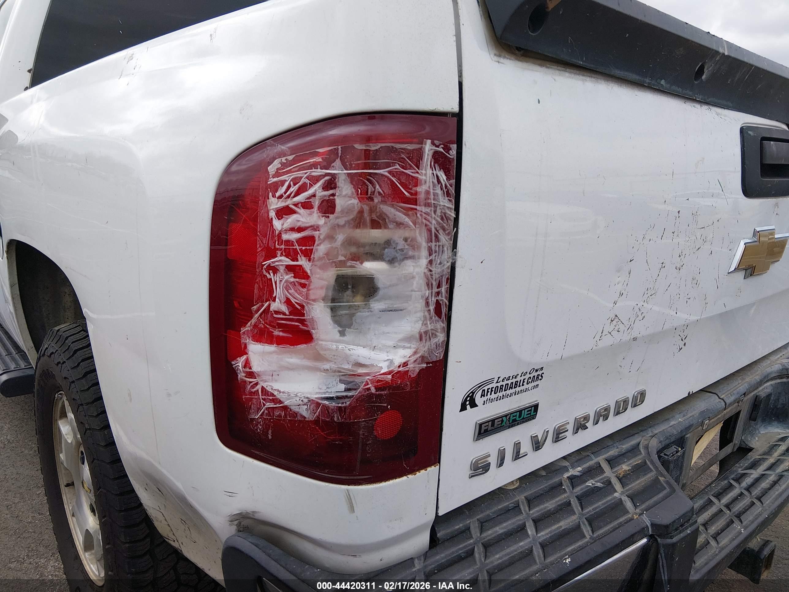 CHEVROLET SILVERADO image 6