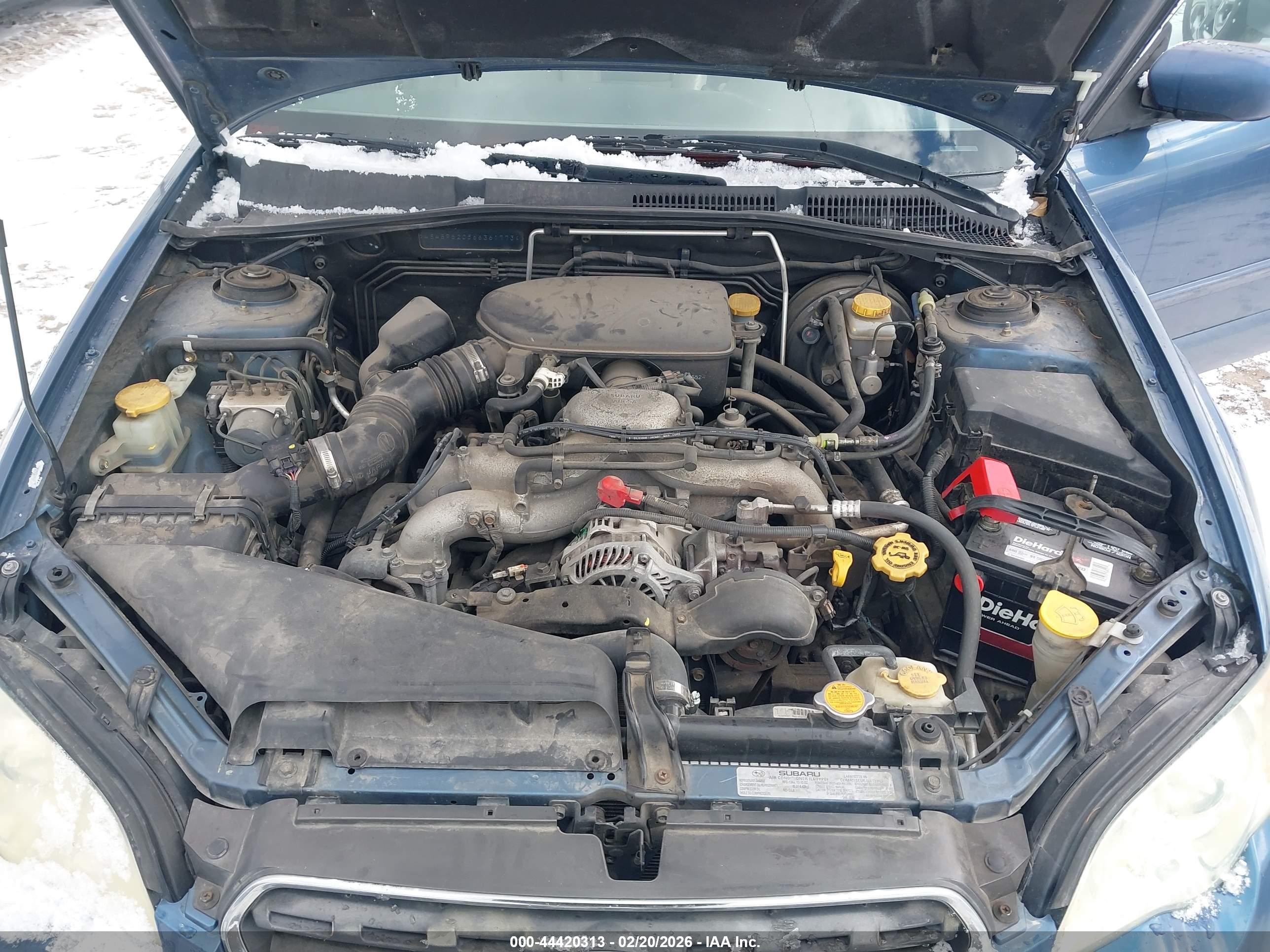 SUBARU OUTBACK image 10