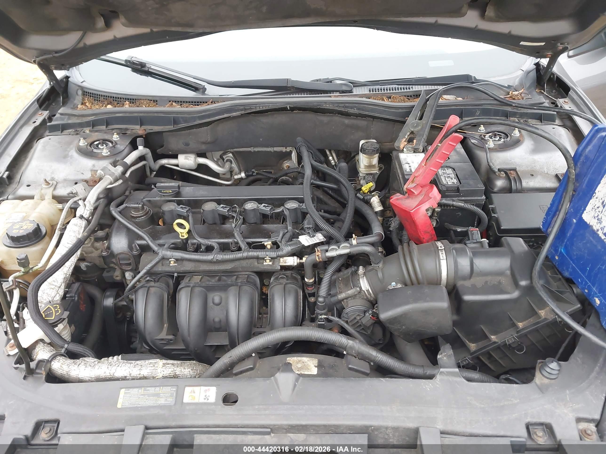 FORD FUSION image 10
