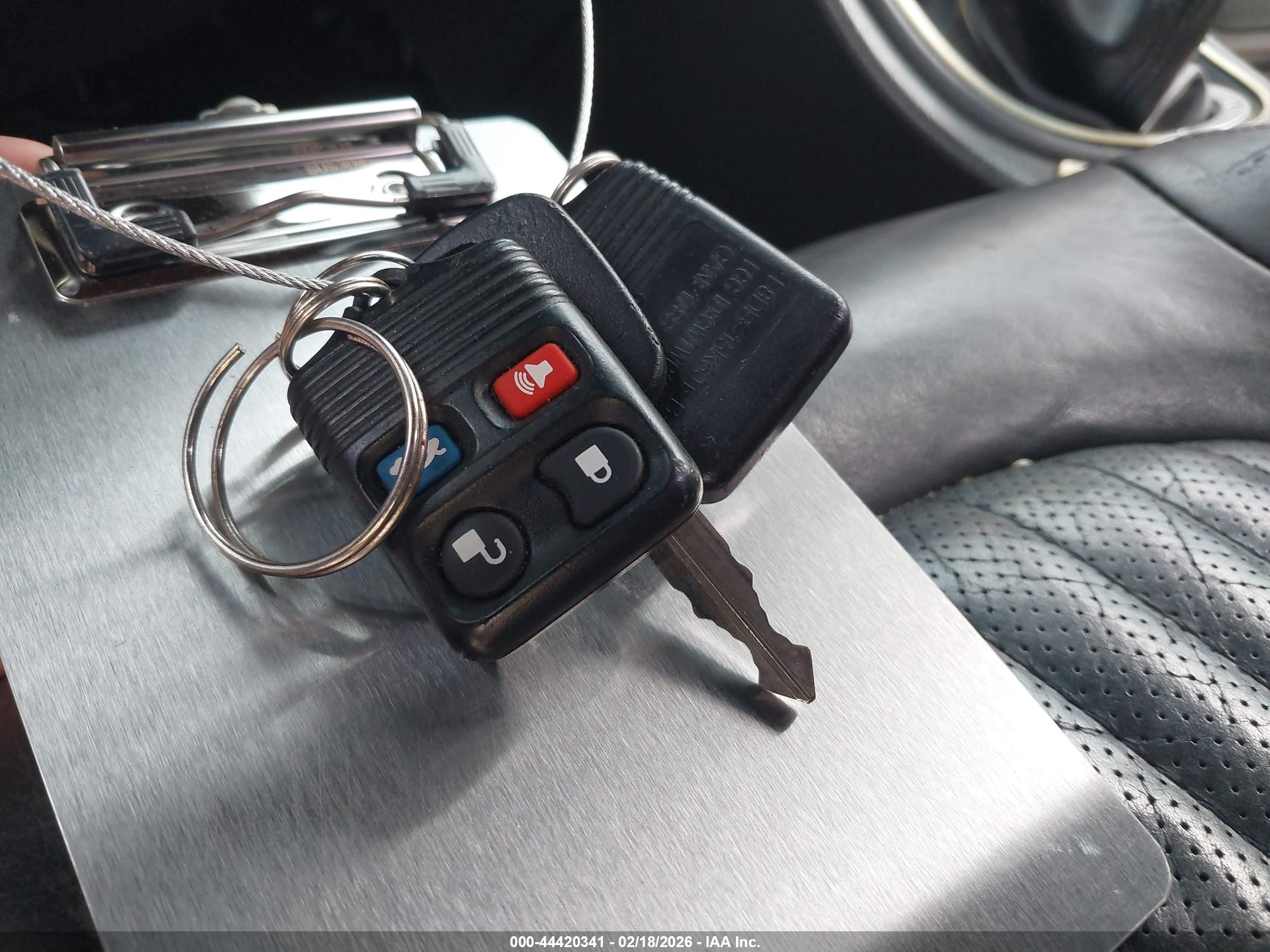 FORD MUSTANG image 11