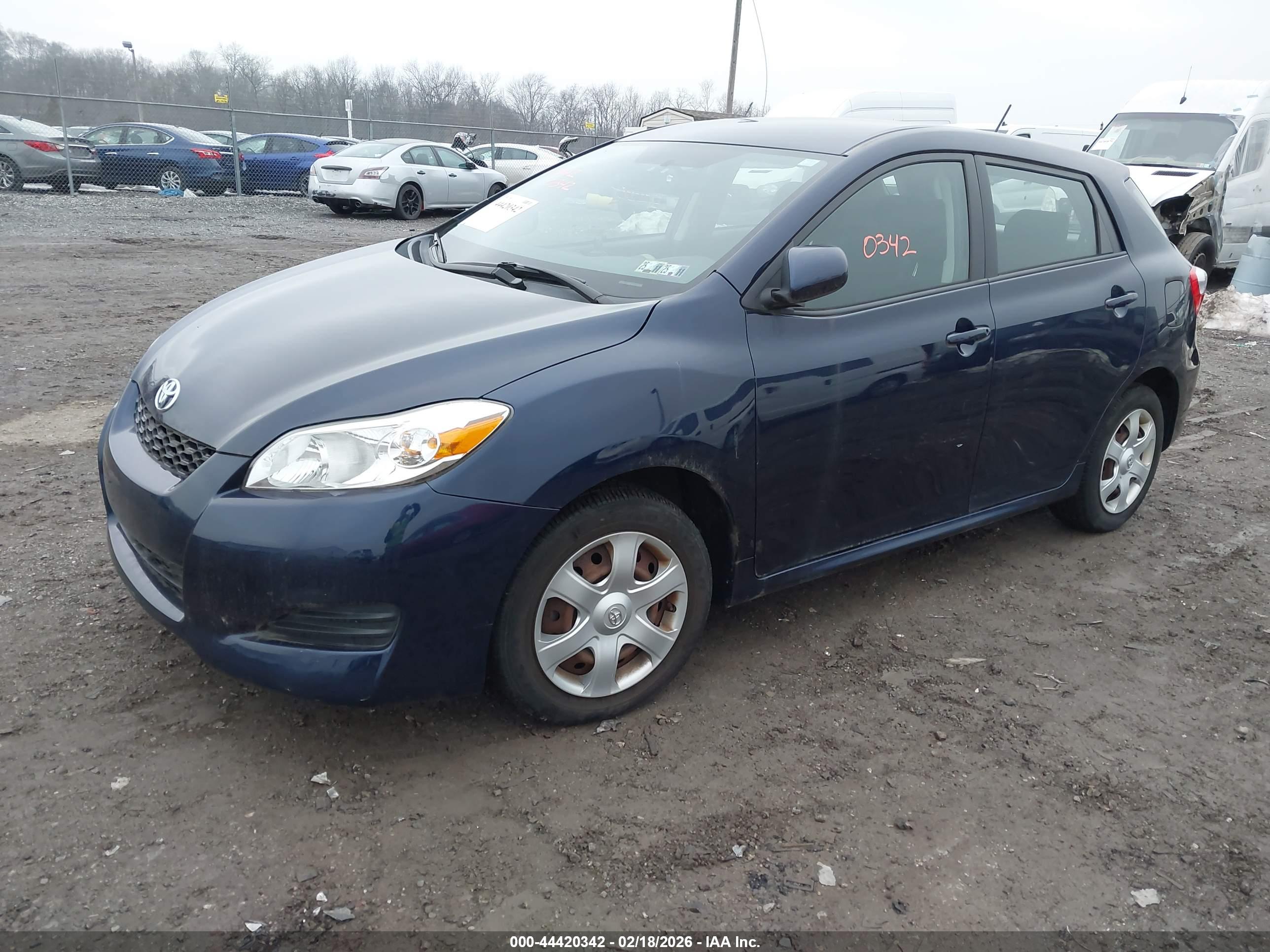 TOYOTA MATRIX image 2