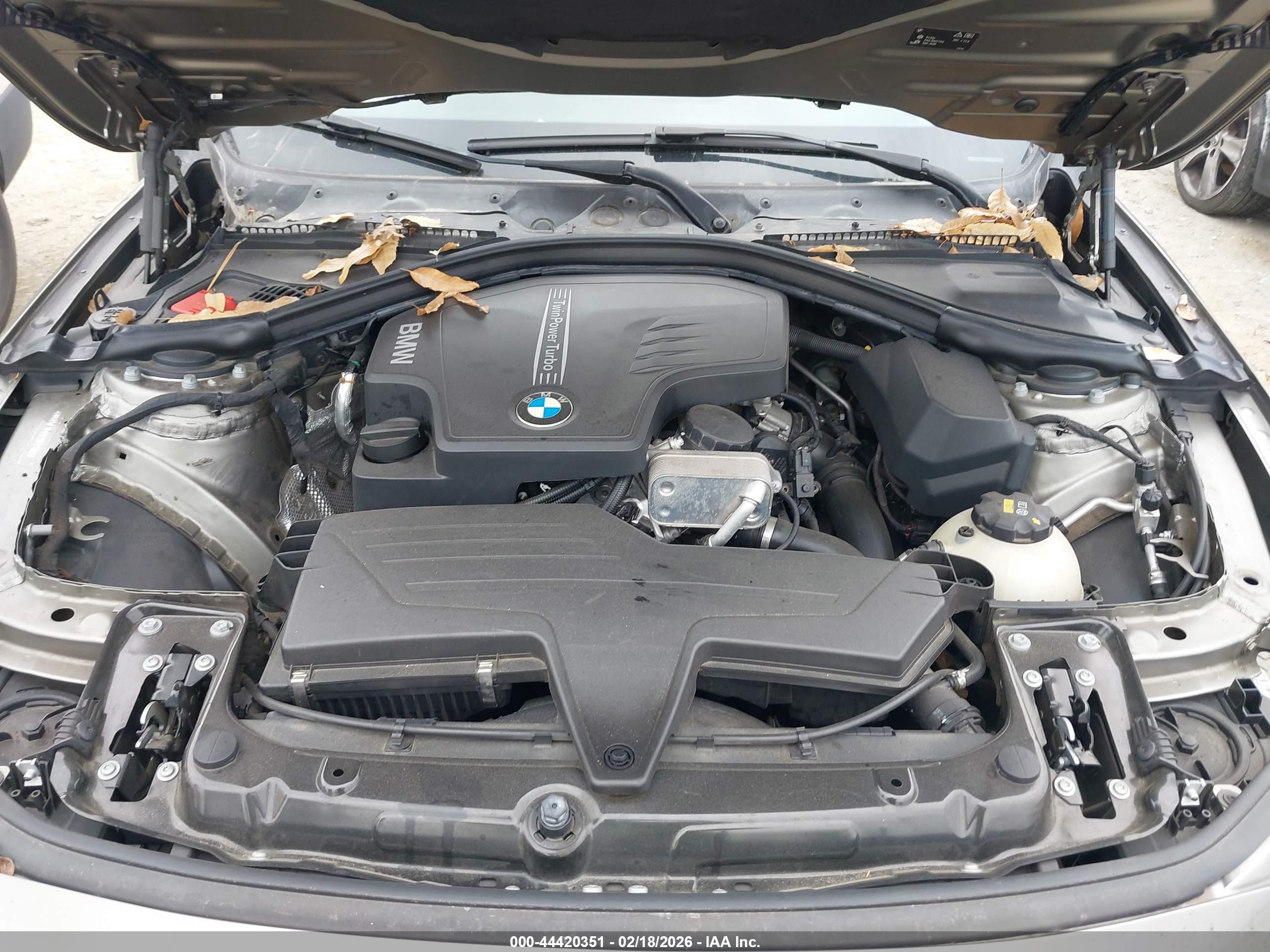 BMW 320I image 10