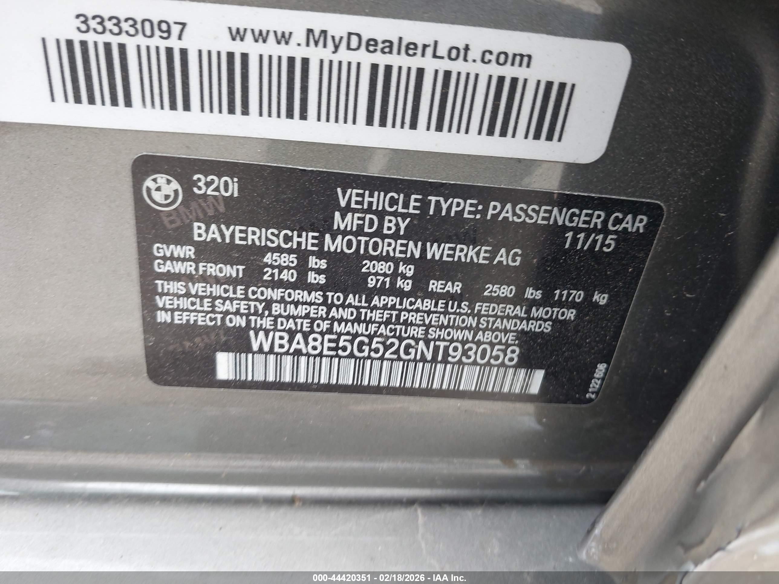 BMW 320I image 9