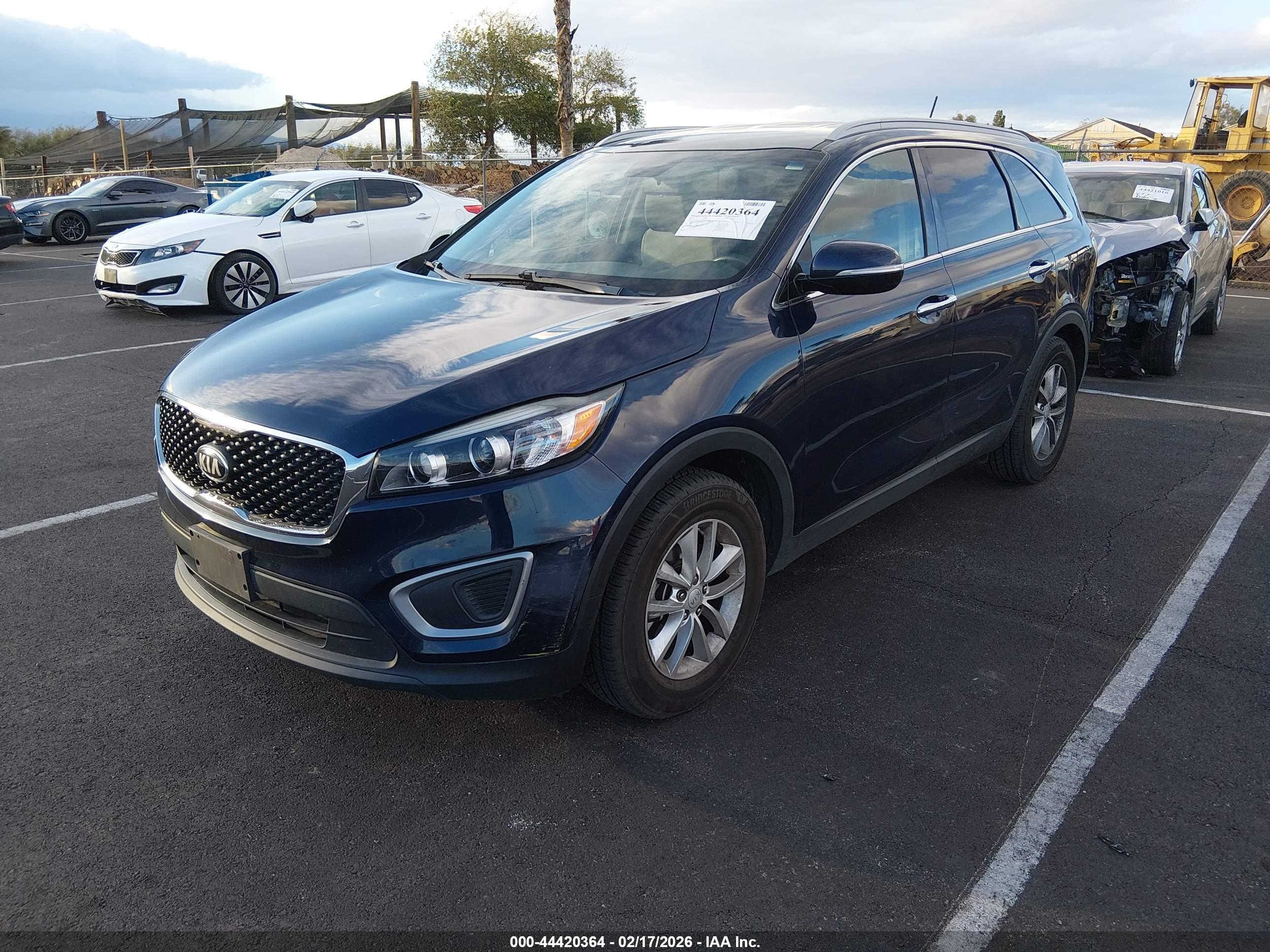 KIA SORENTO image 2