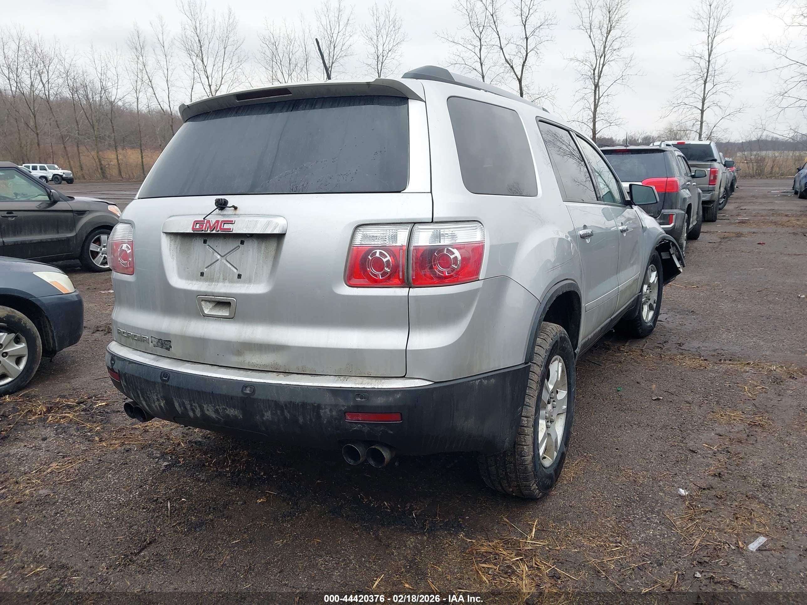 GMC ACADIA image 4
