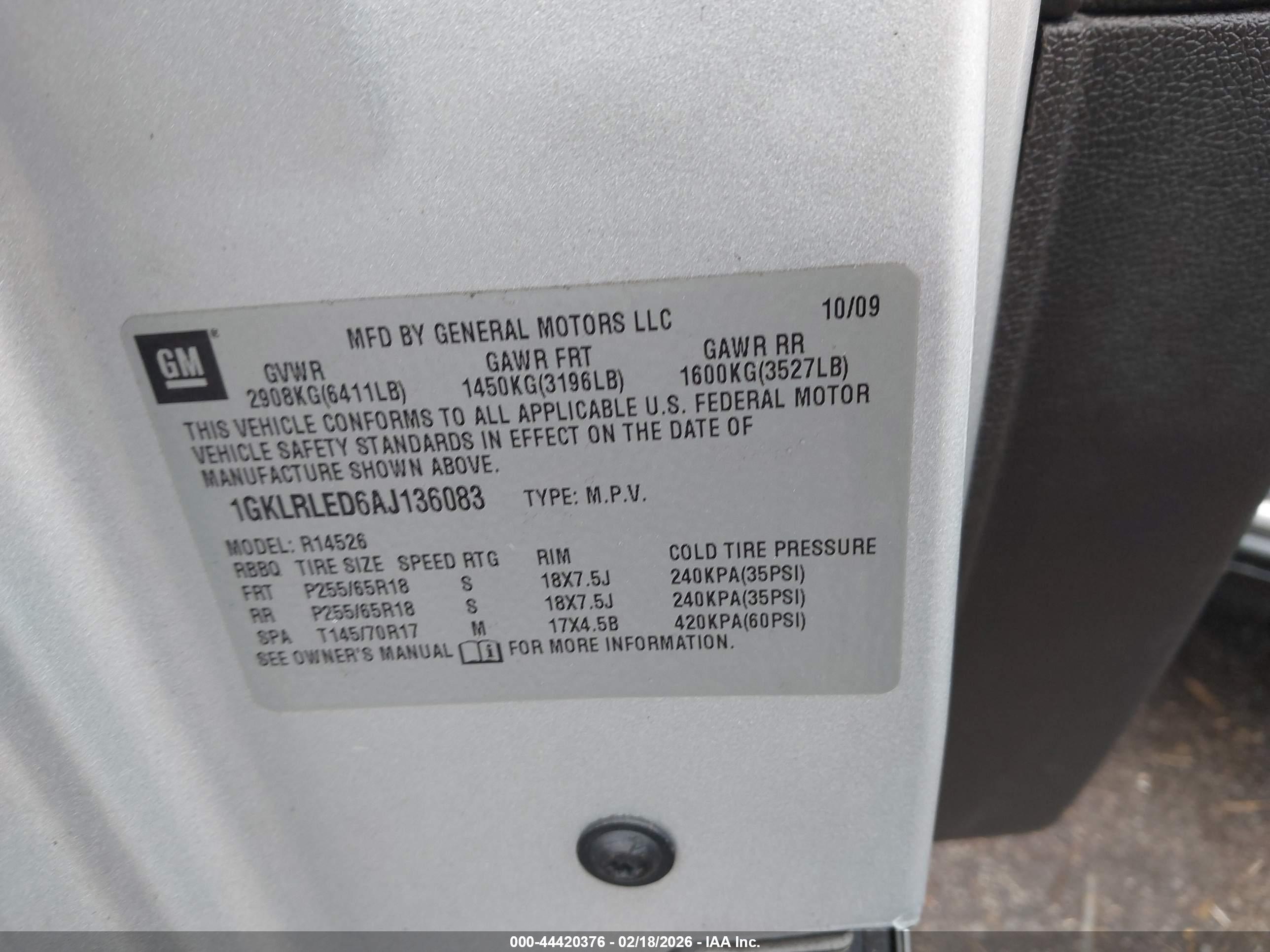GMC ACADIA image 9