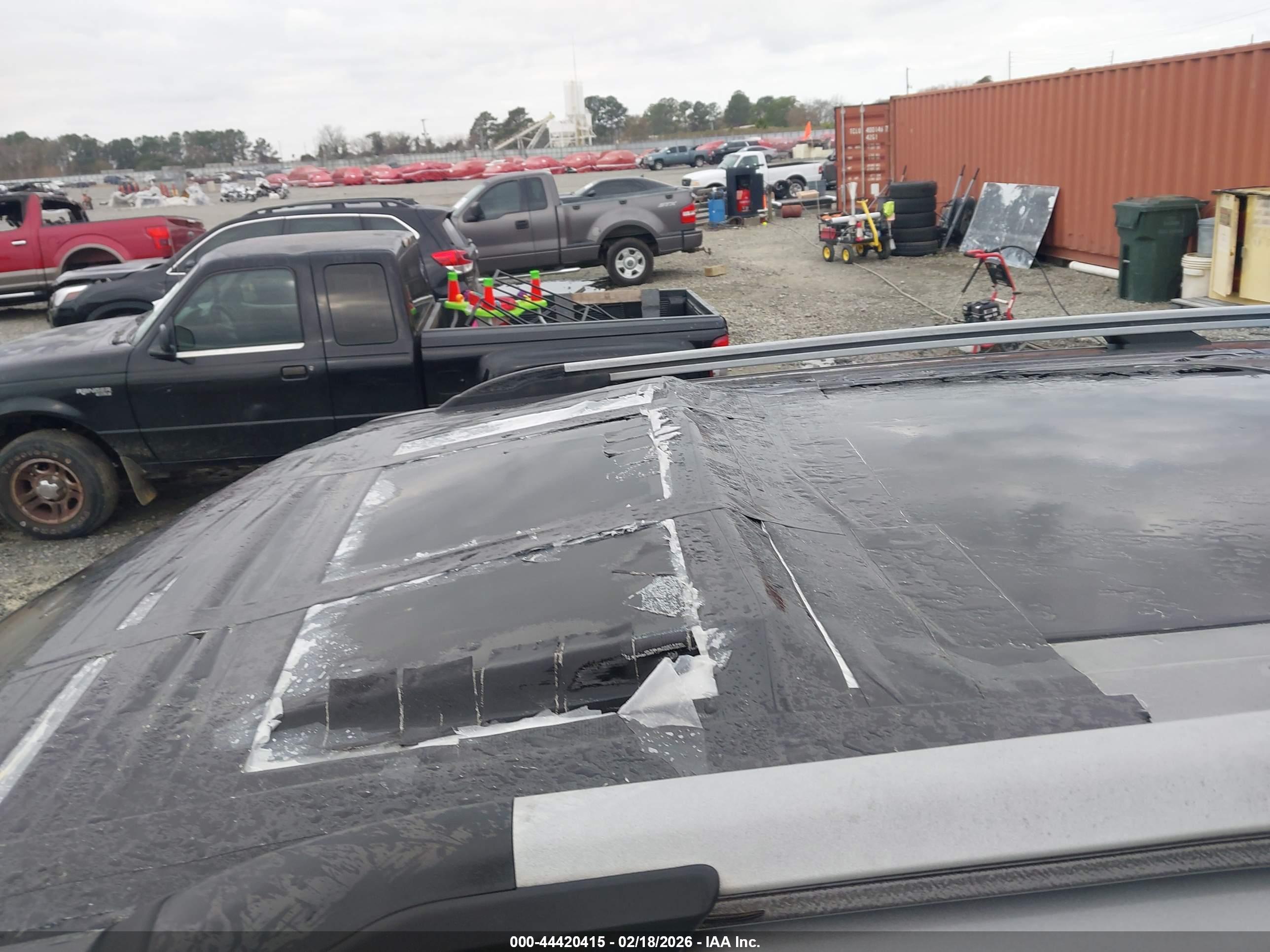FORD EXPLORER image 6