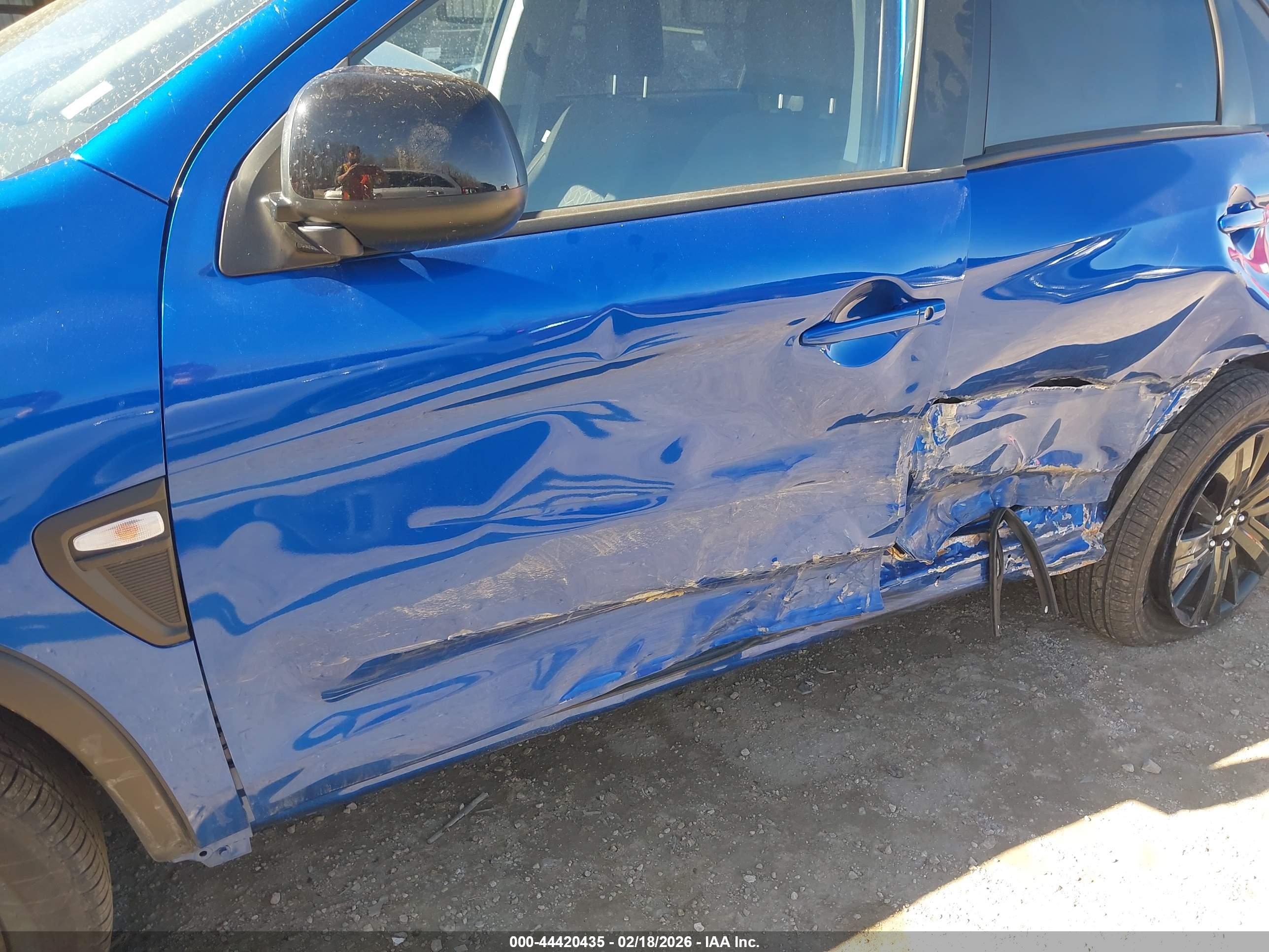 MITSUBISHI OUTLANDER image 6
