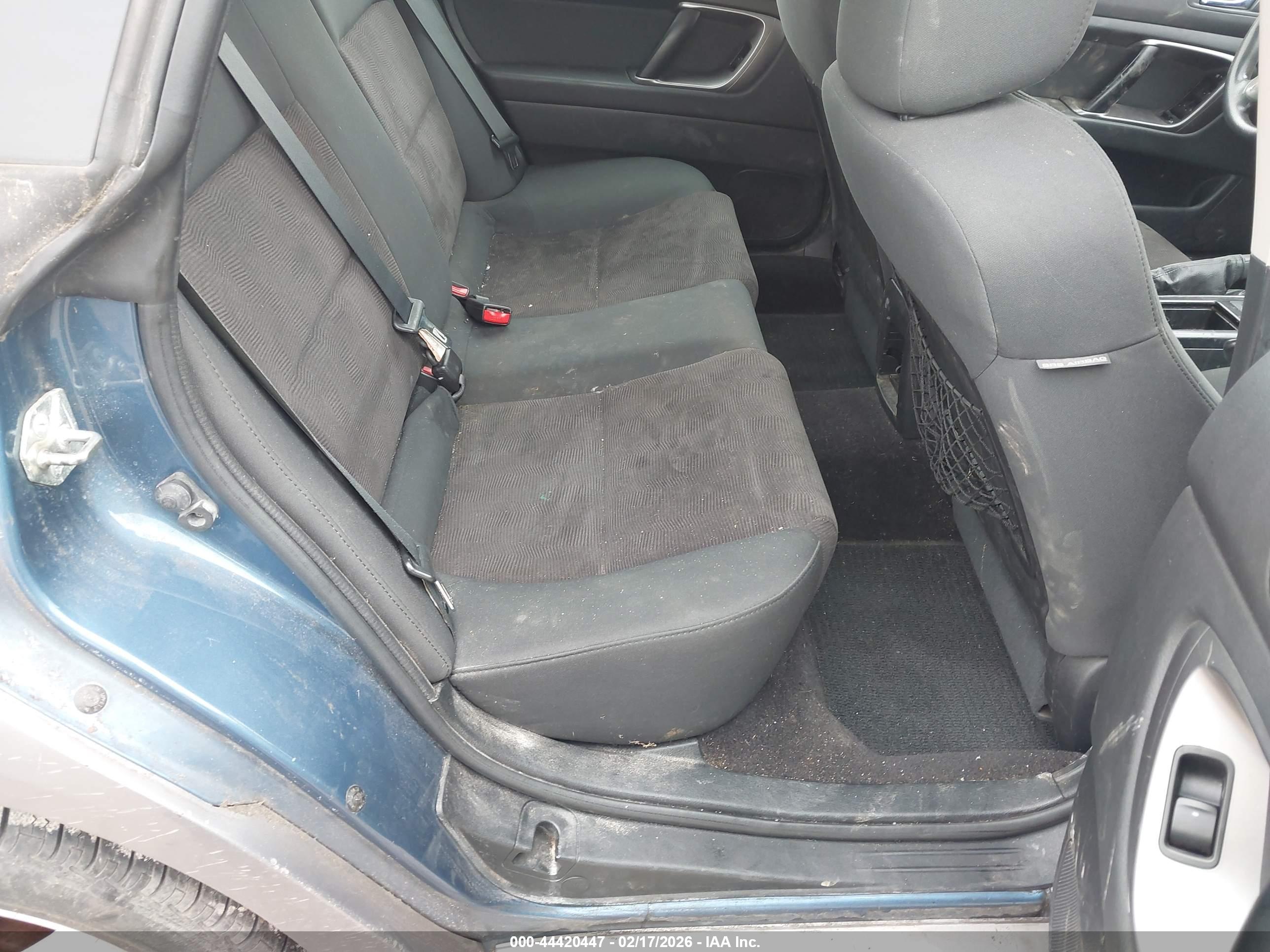 SUBARU OUTBACK image 8