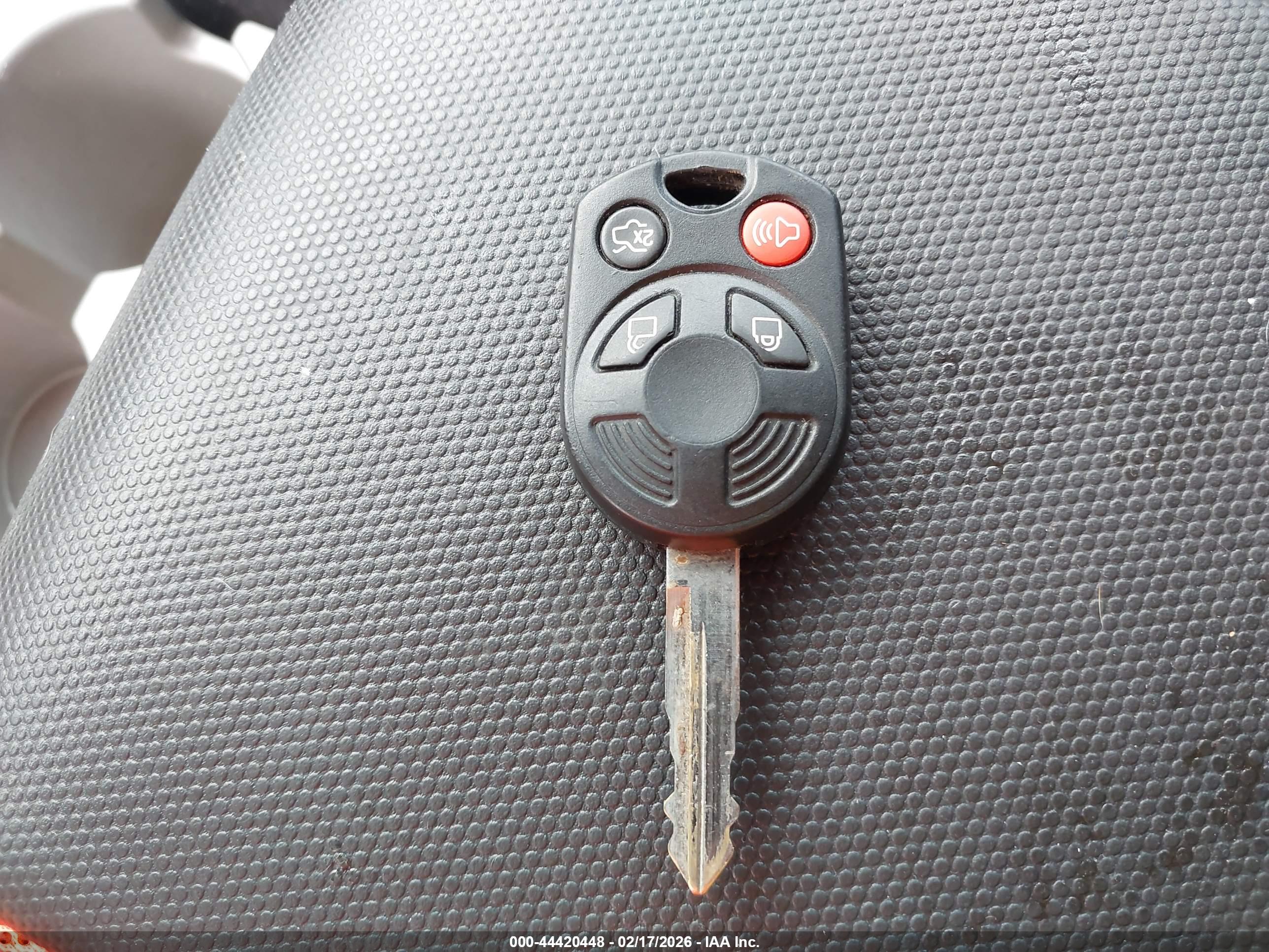 FORD ESCAPE image 11