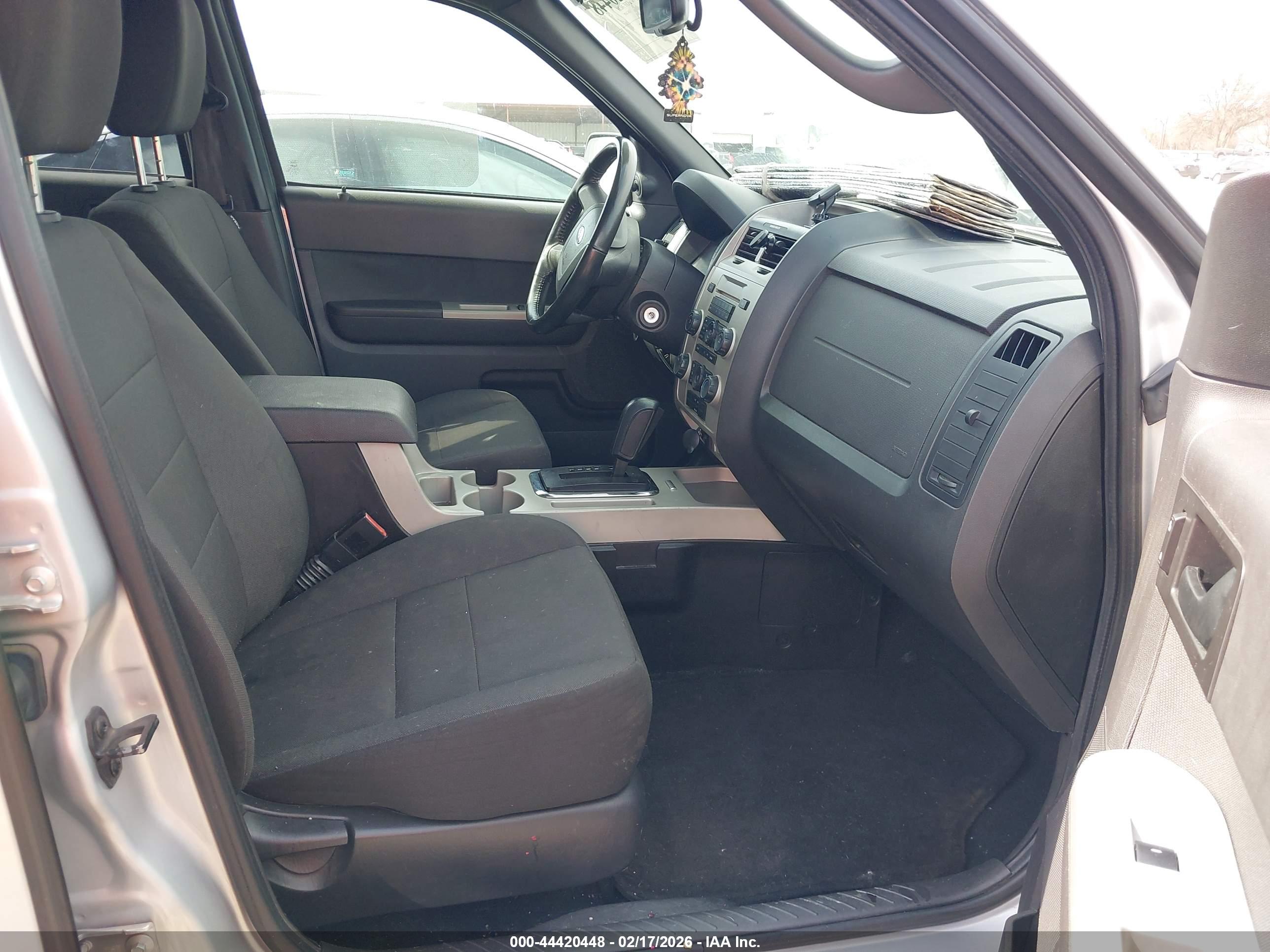 FORD ESCAPE image 5