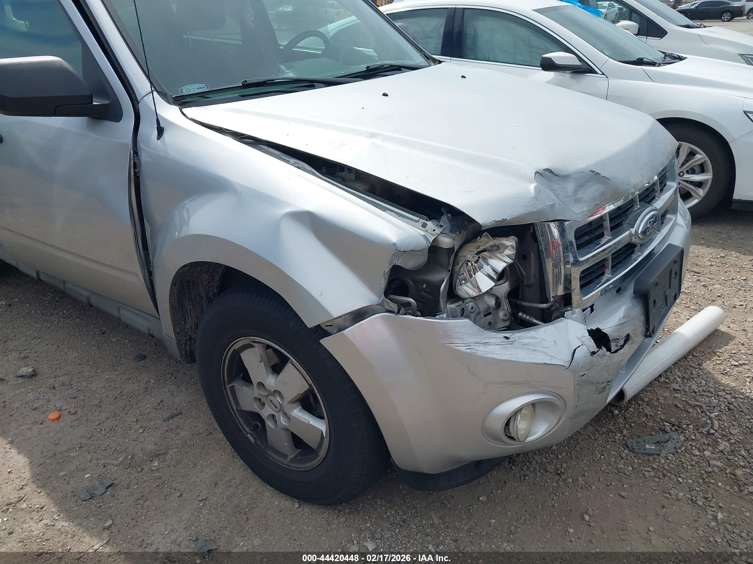 FORD ESCAPE image 6