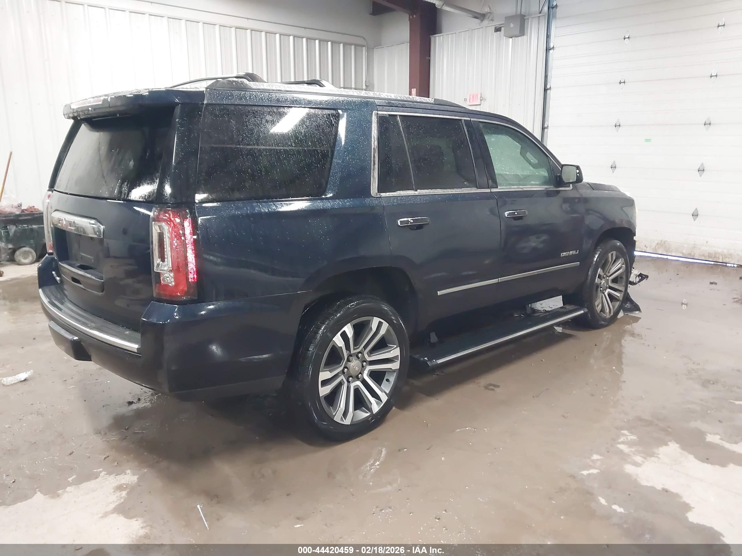 GMC YUKON image 4