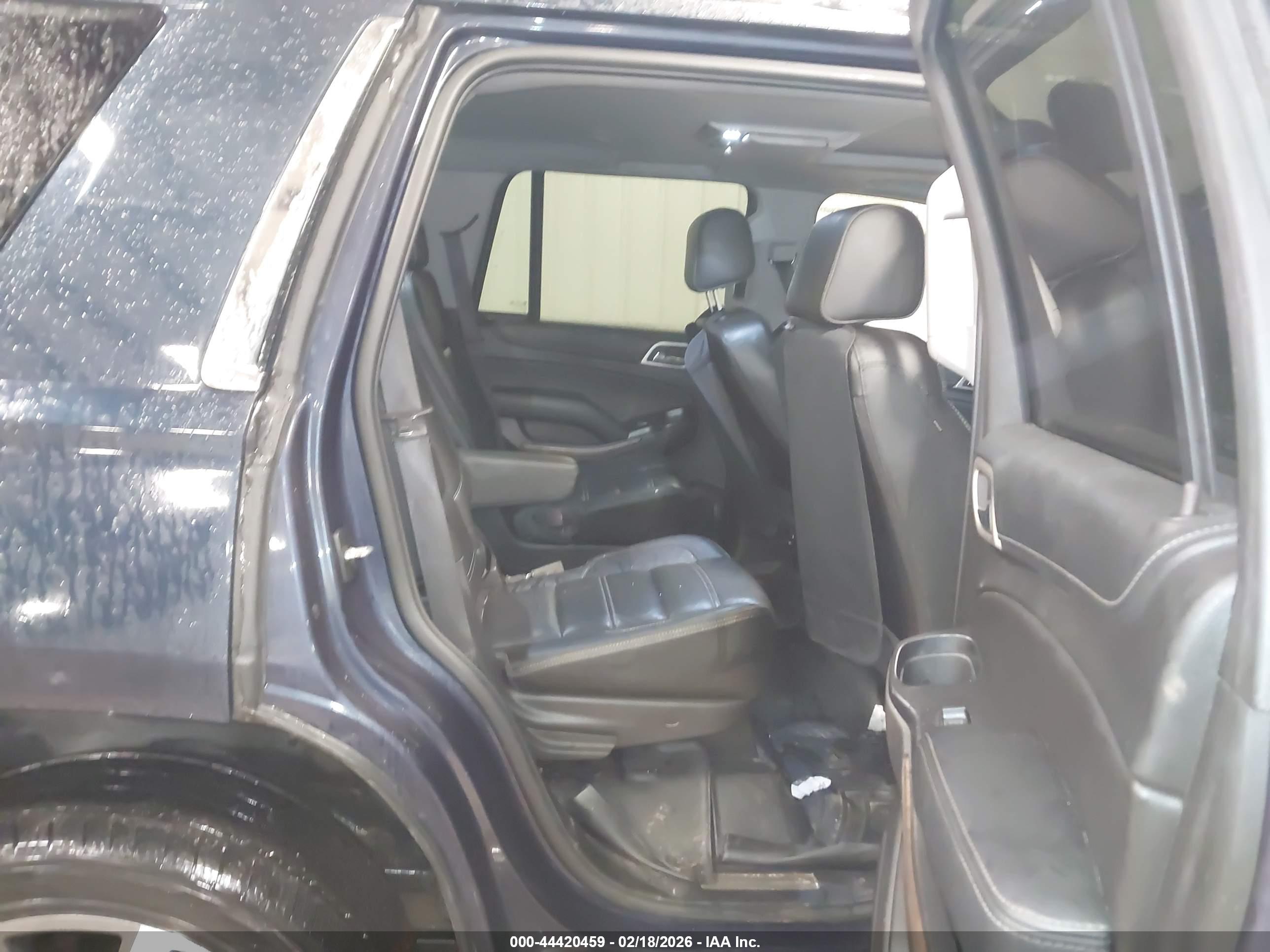 GMC YUKON image 8