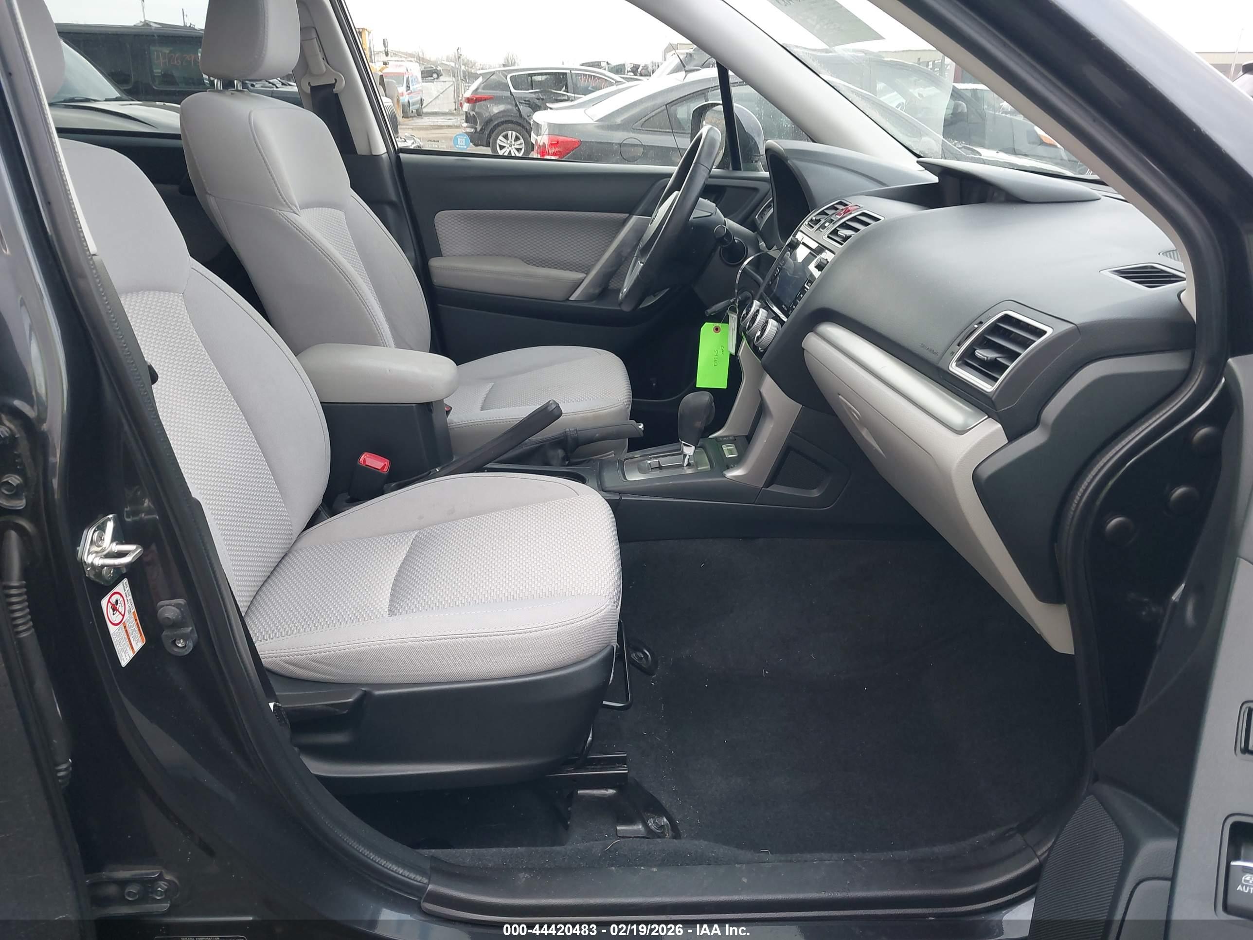 SUBARU FORESTER image 5