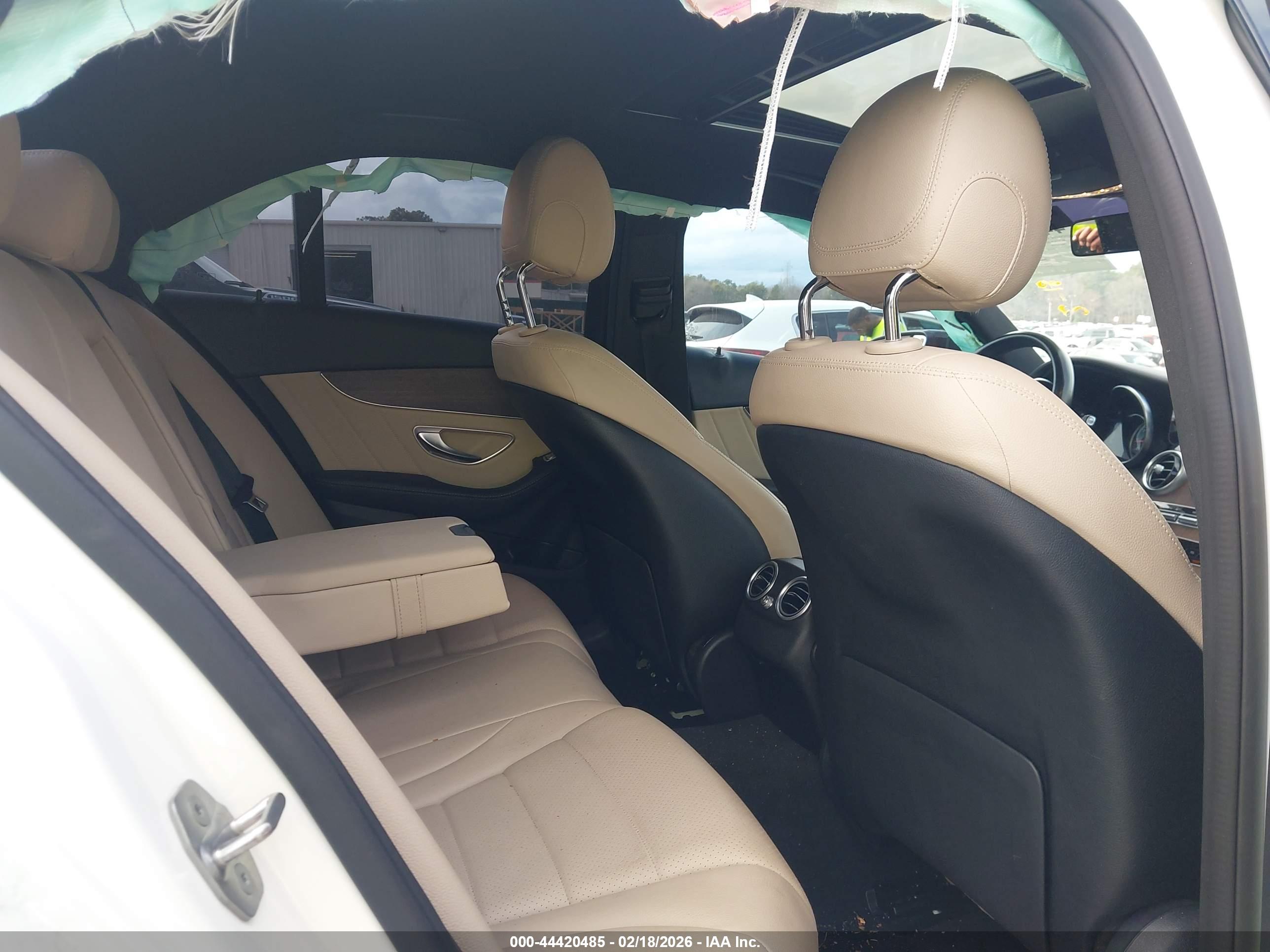 MERCEDES-BENZ C image 8