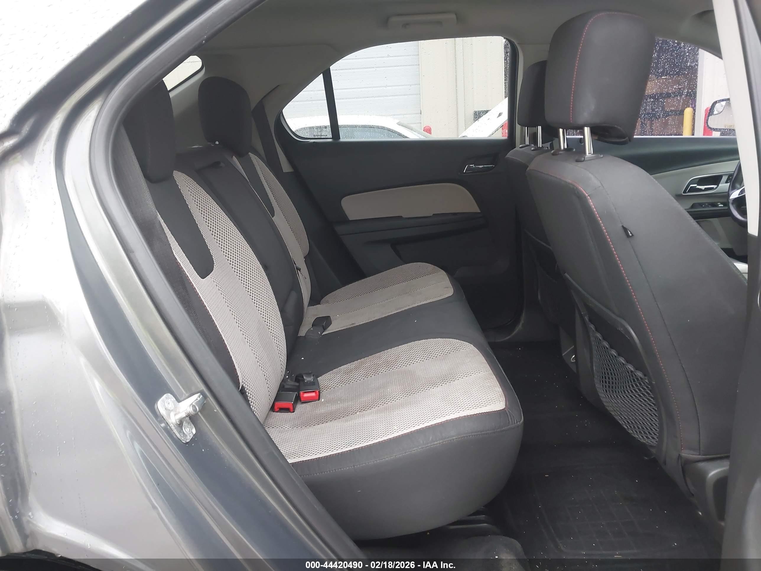 CHEVROLET EQUINOX image 8