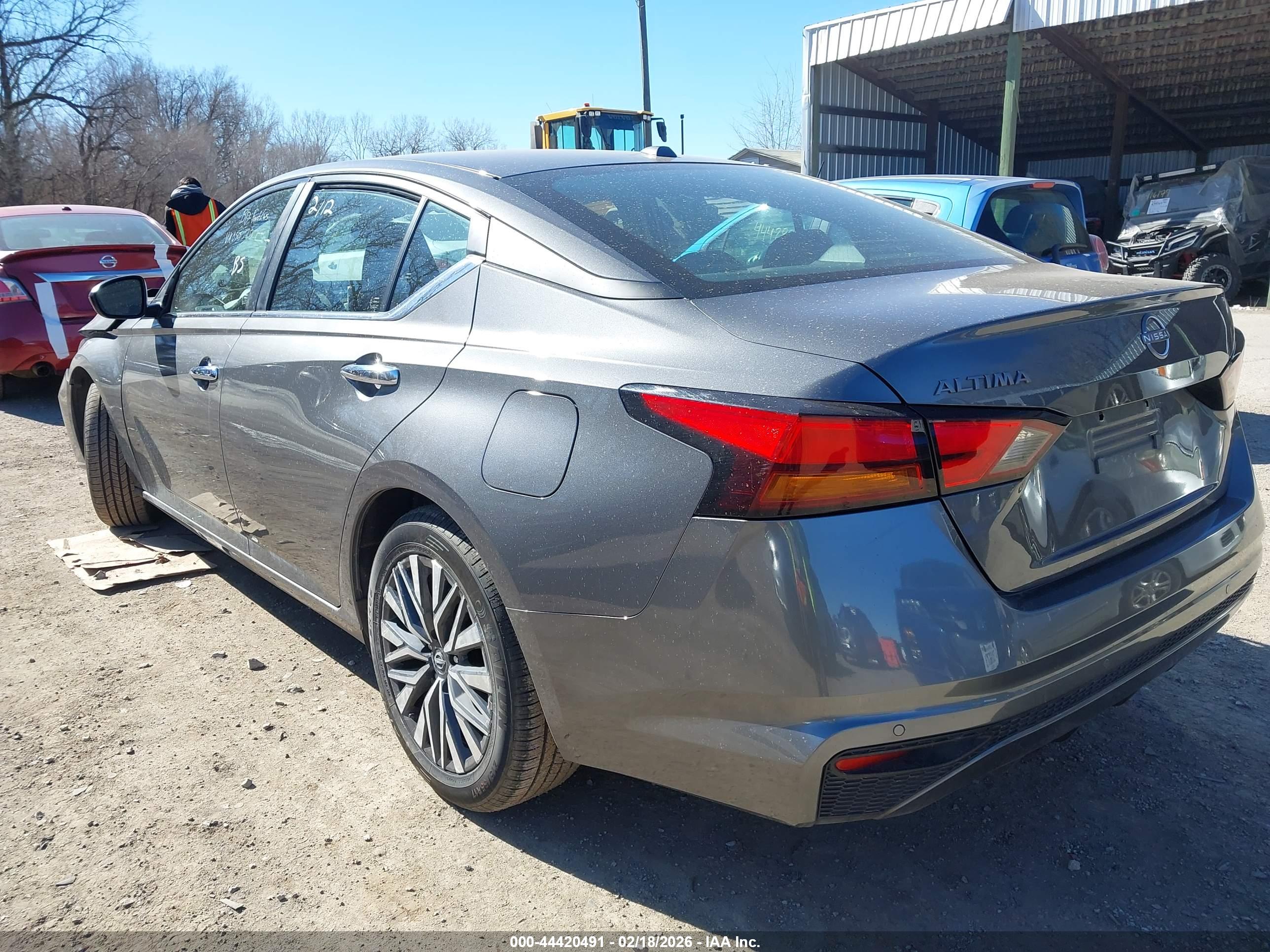 NISSAN ALTIMA image 3