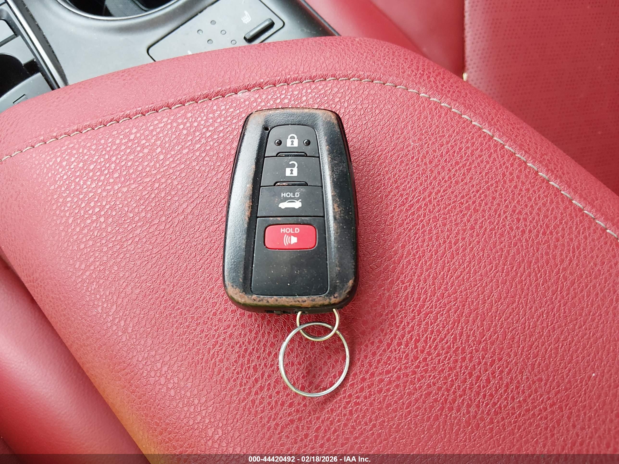 TOYOTA CAMRY image 11