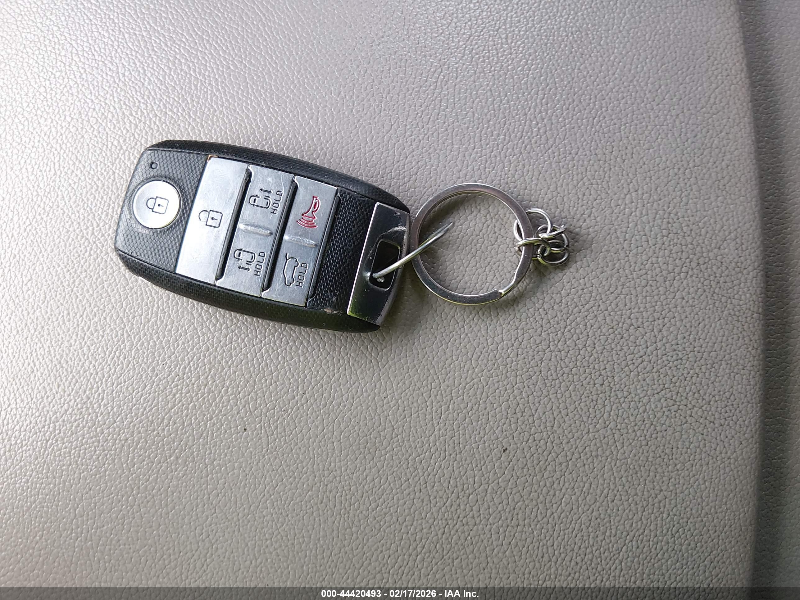 KIA SEDONA image 11
