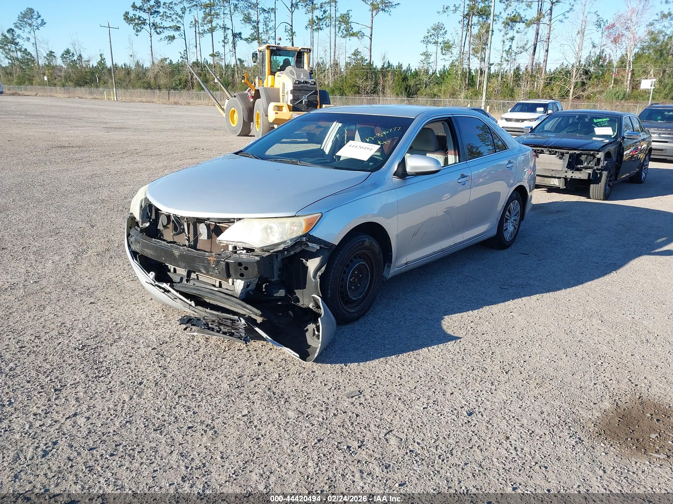 TOYOTA CAMRY image 2