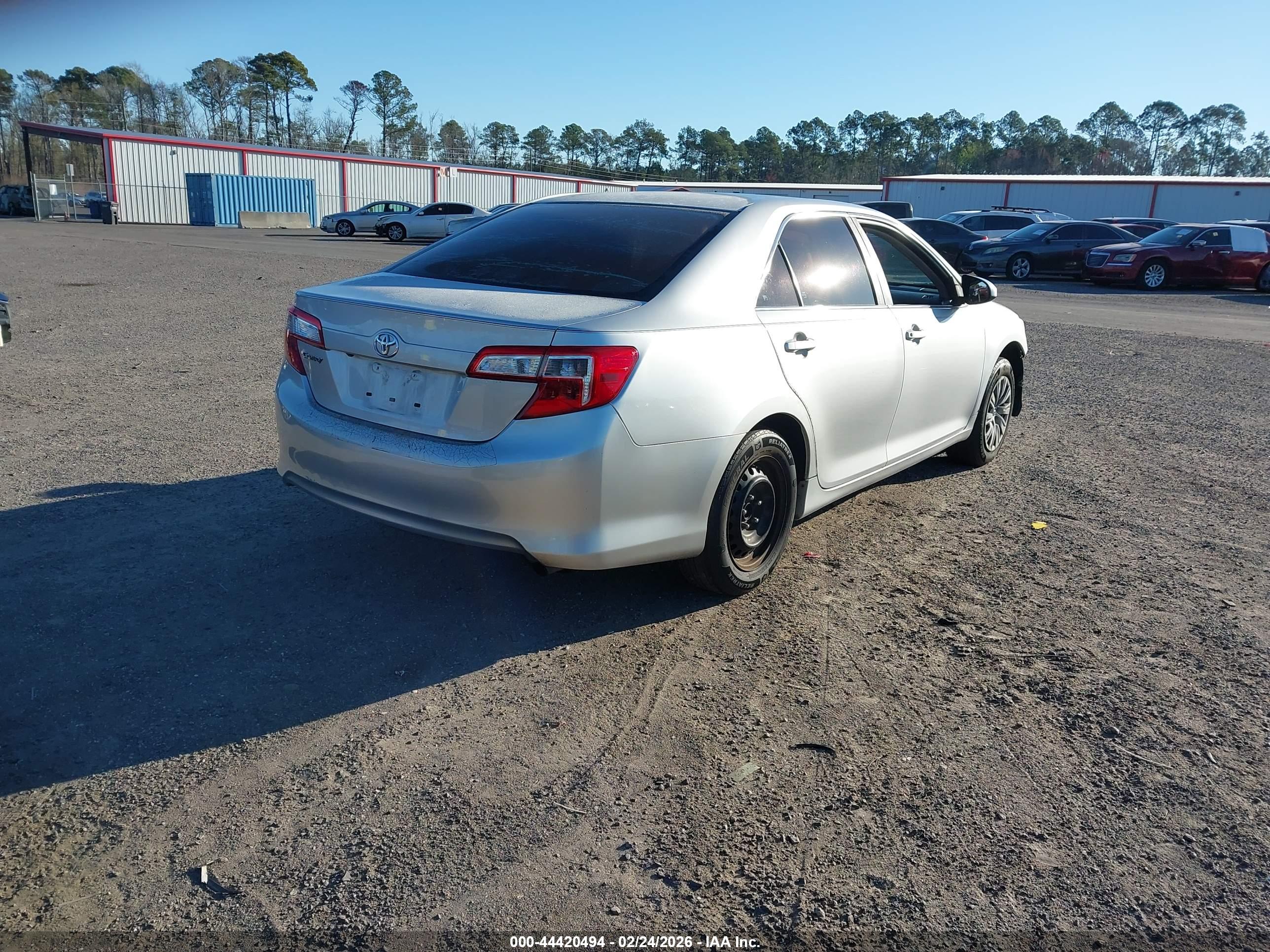TOYOTA CAMRY image 4