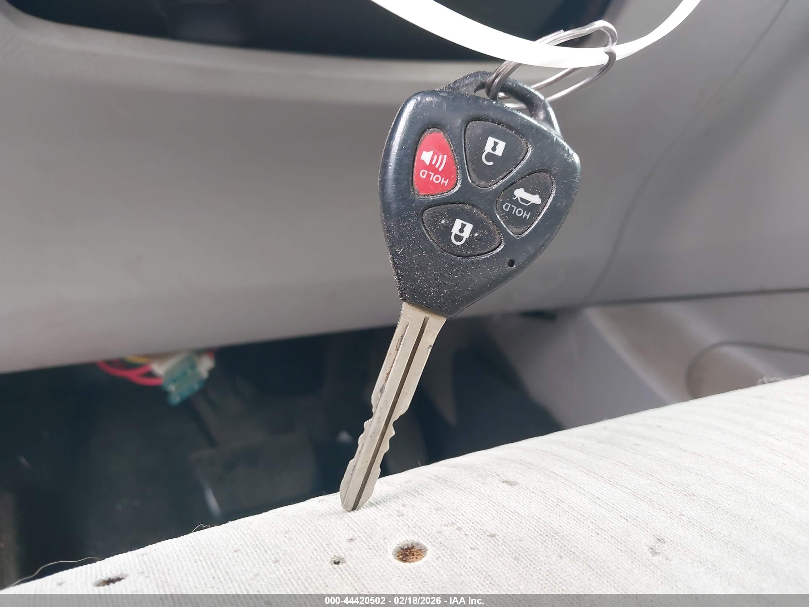 TOYOTA COROLLA image 11