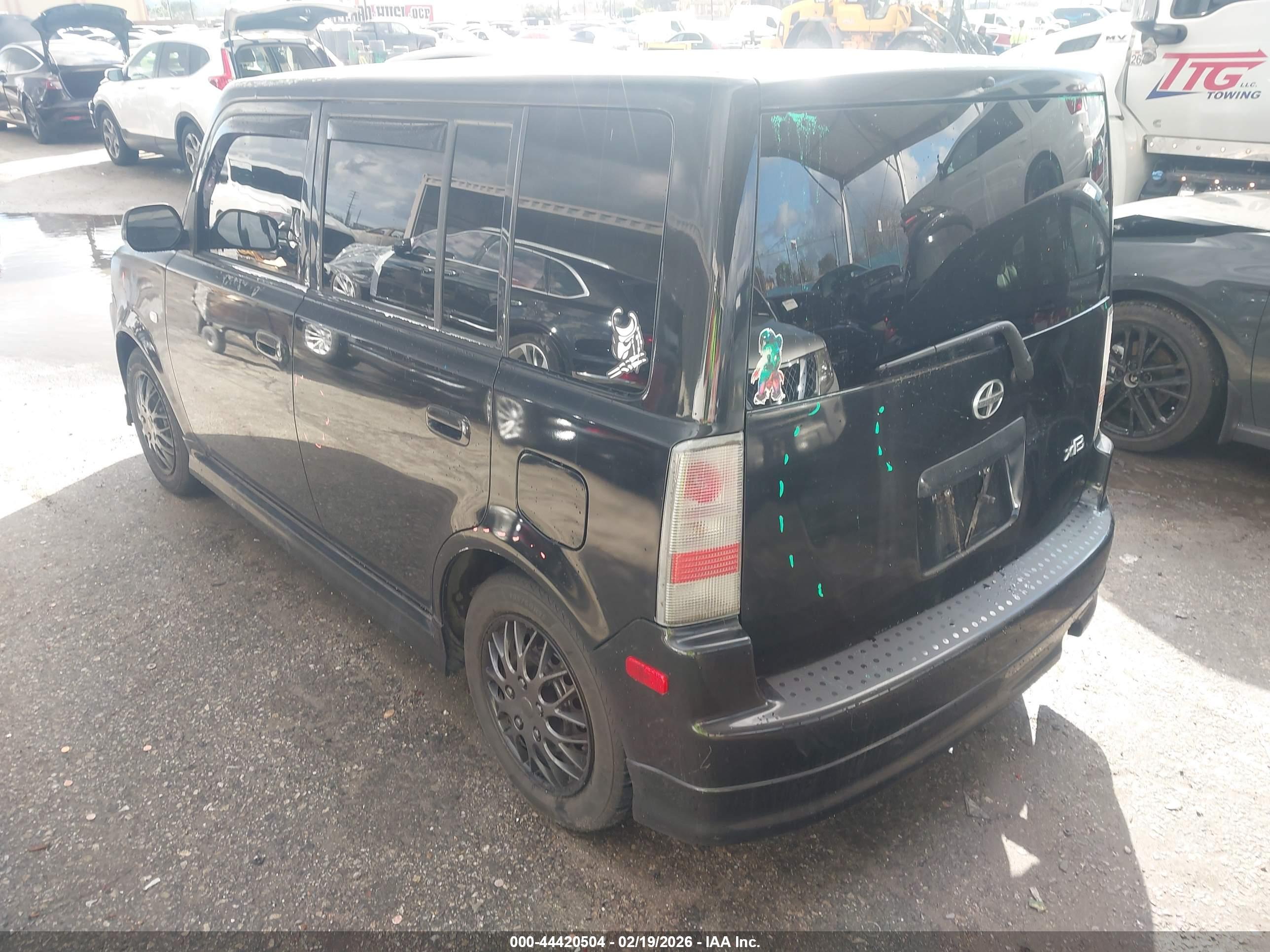 SCION XB image 3