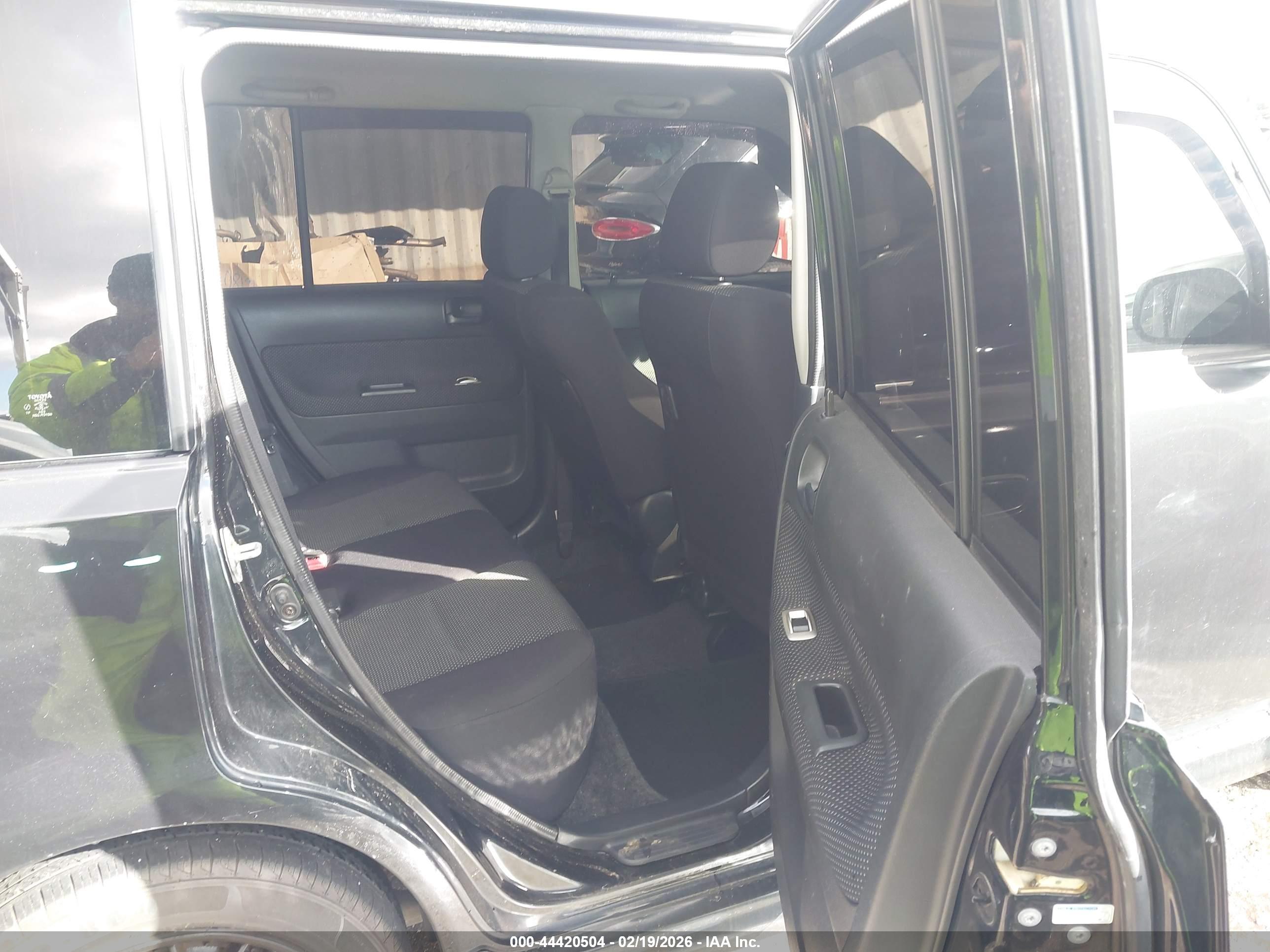 SCION XB image 8