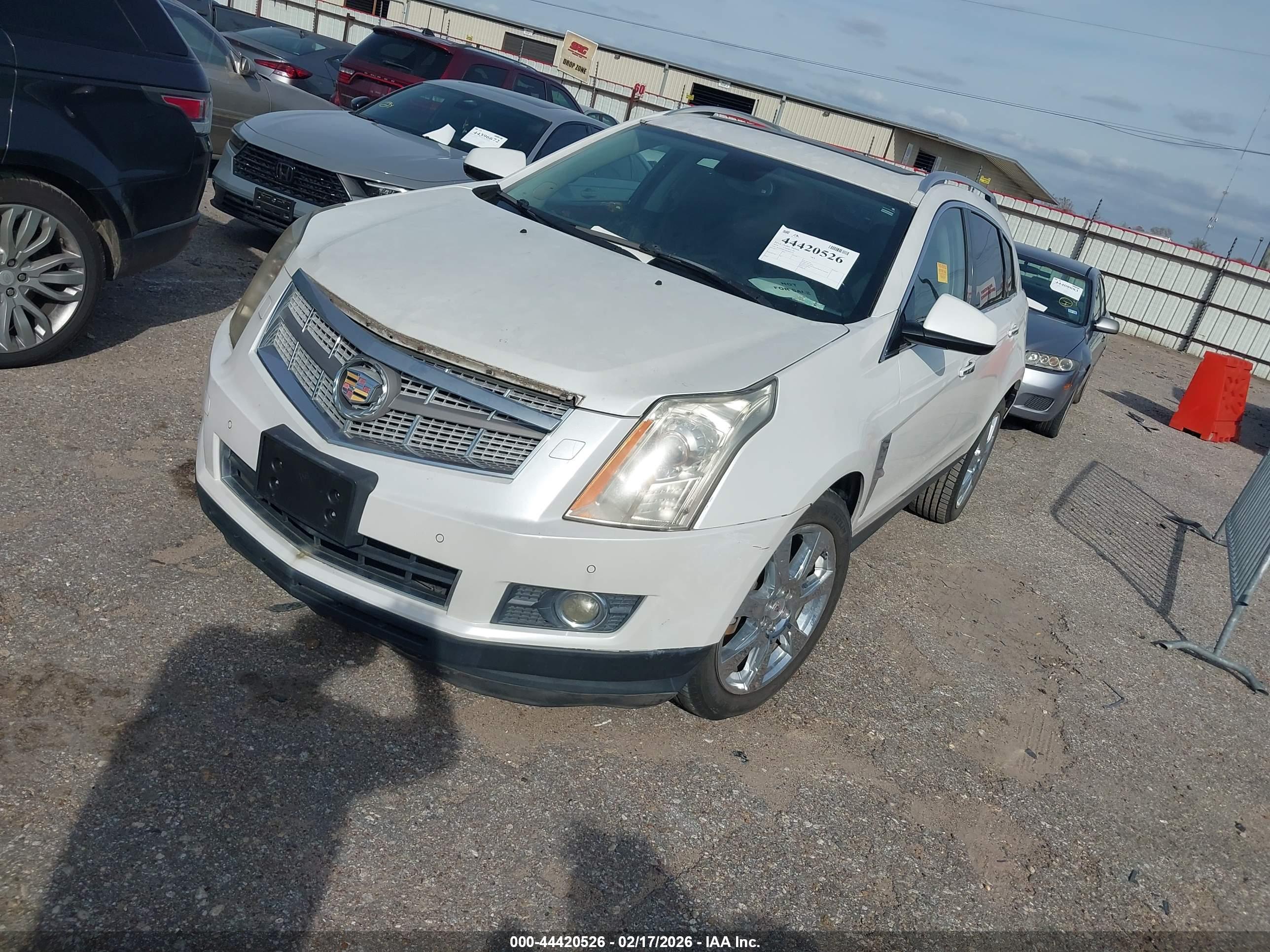 CADILLAC SRX image 2