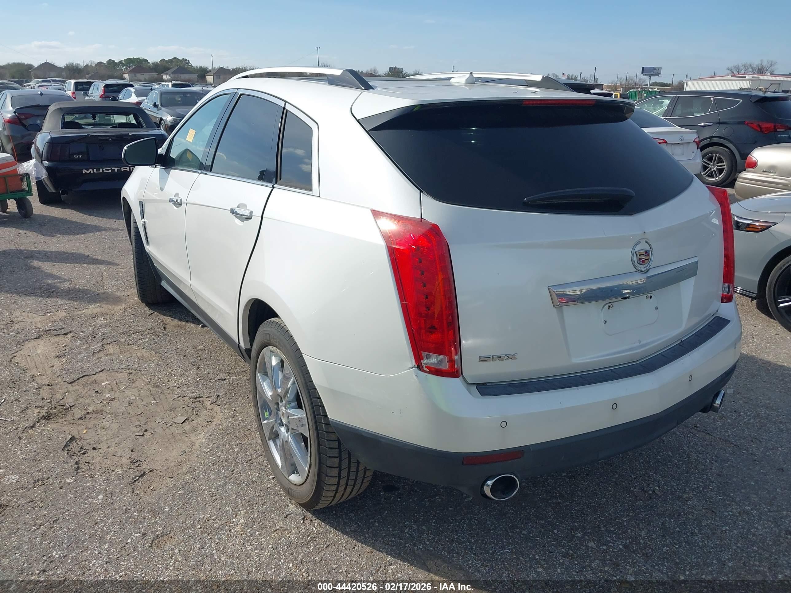 CADILLAC SRX image 3