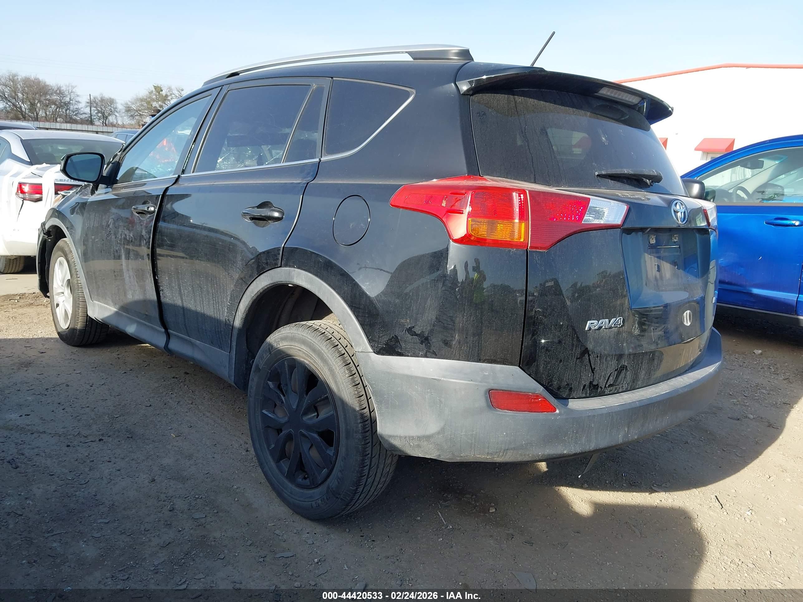 TOYOTA RAV4 image 3