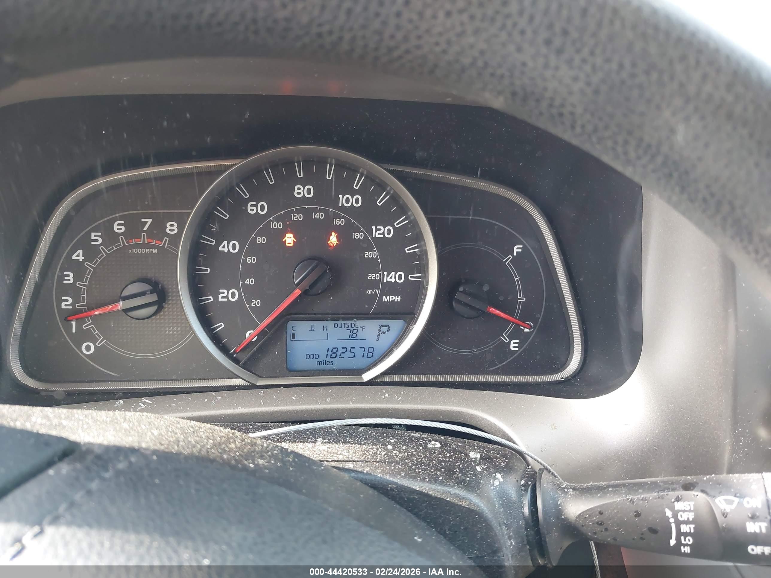 TOYOTA RAV4 image 7