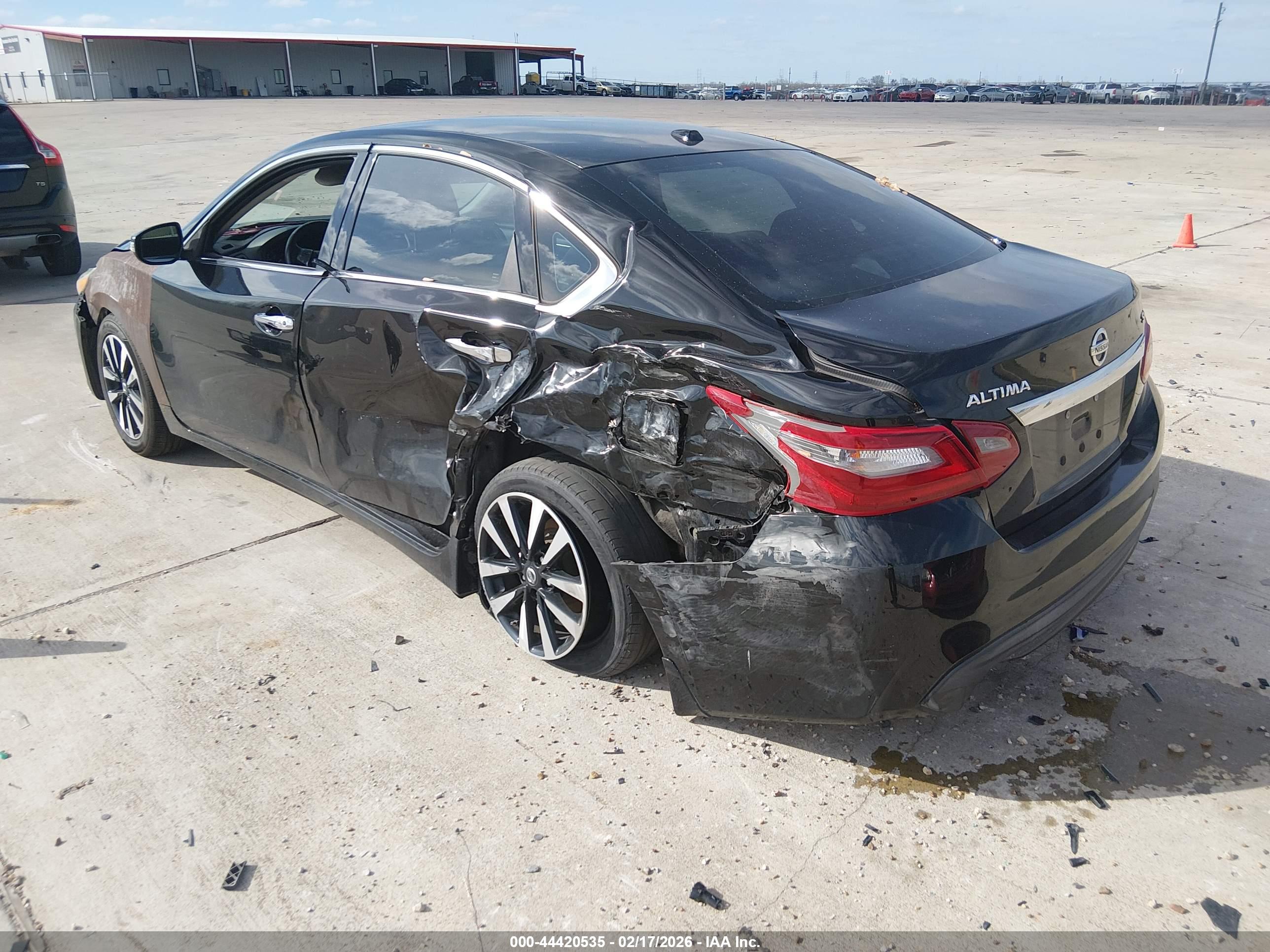 NISSAN ALTIMA image 3