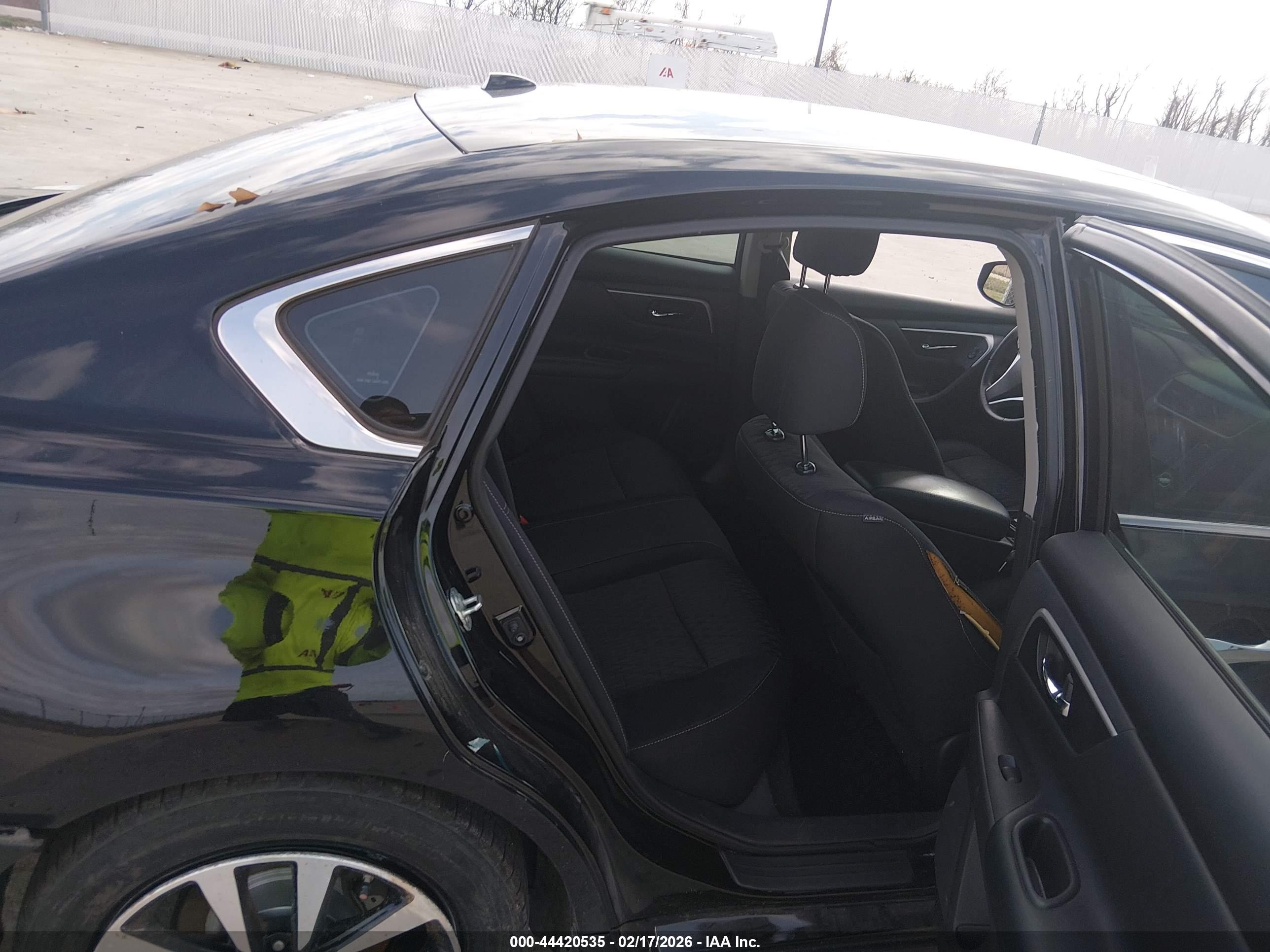 NISSAN ALTIMA image 8