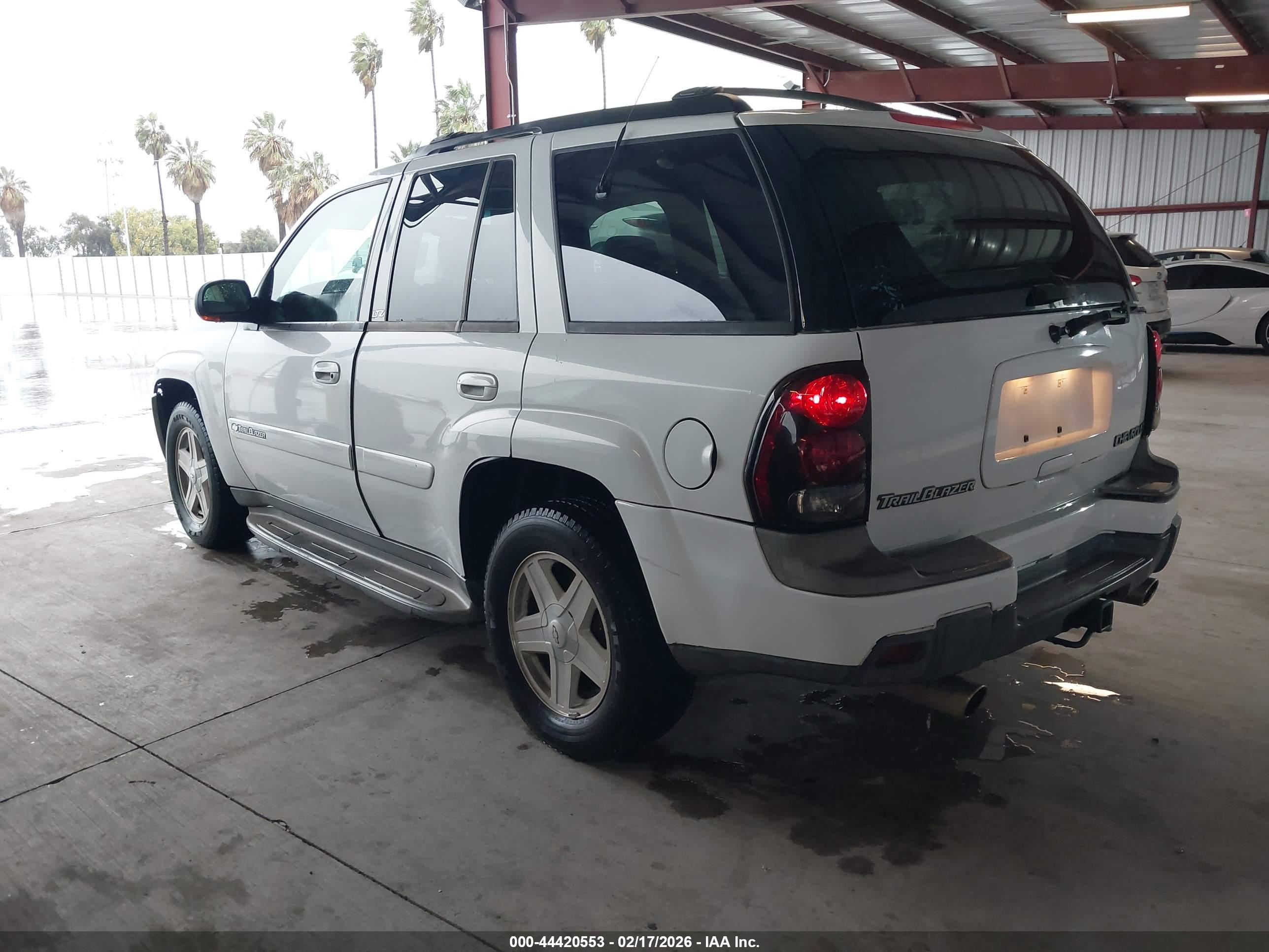 CHEVROLET TRAILBLAZER image 3