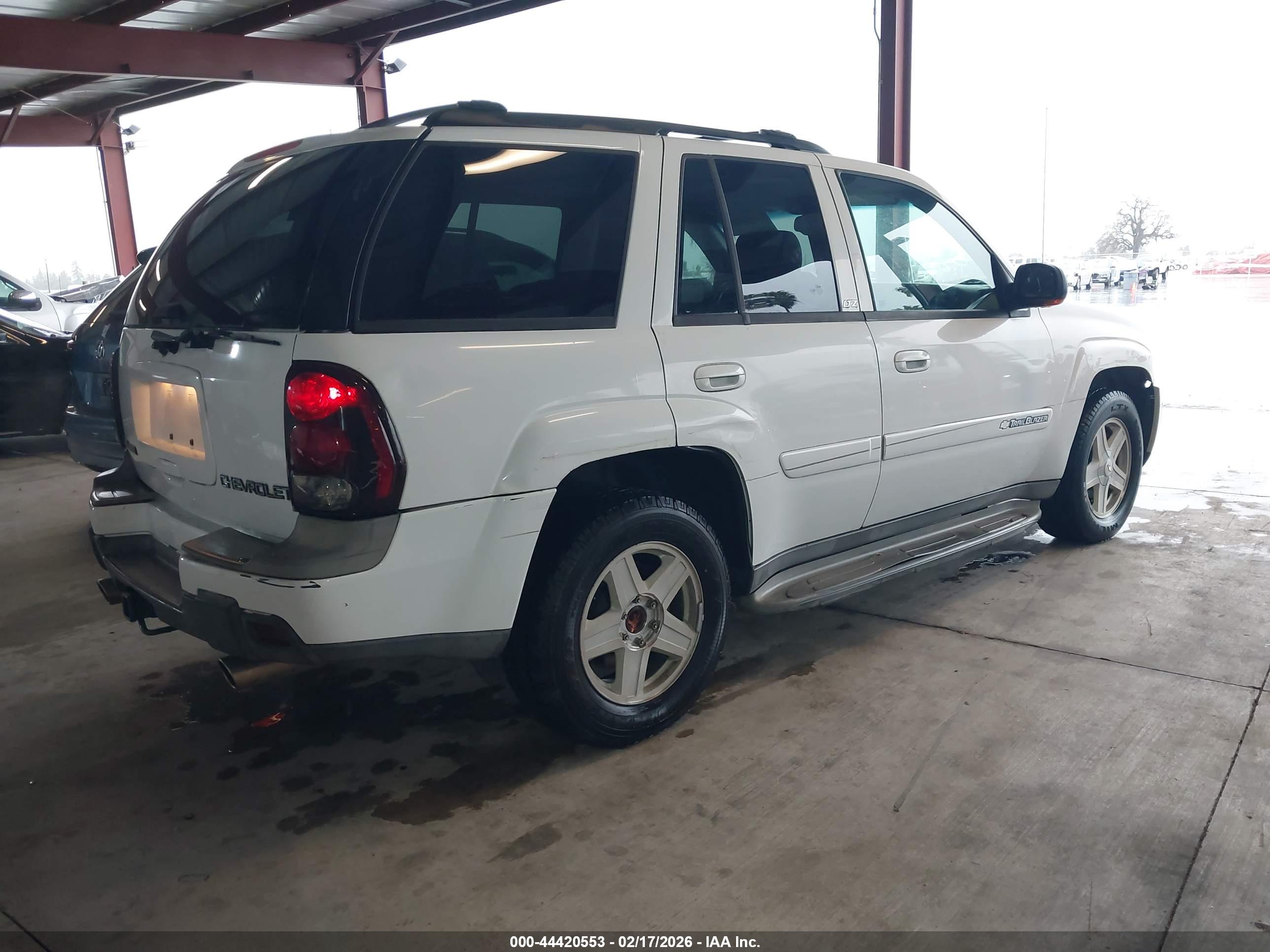 CHEVROLET TRAILBLAZER image 4