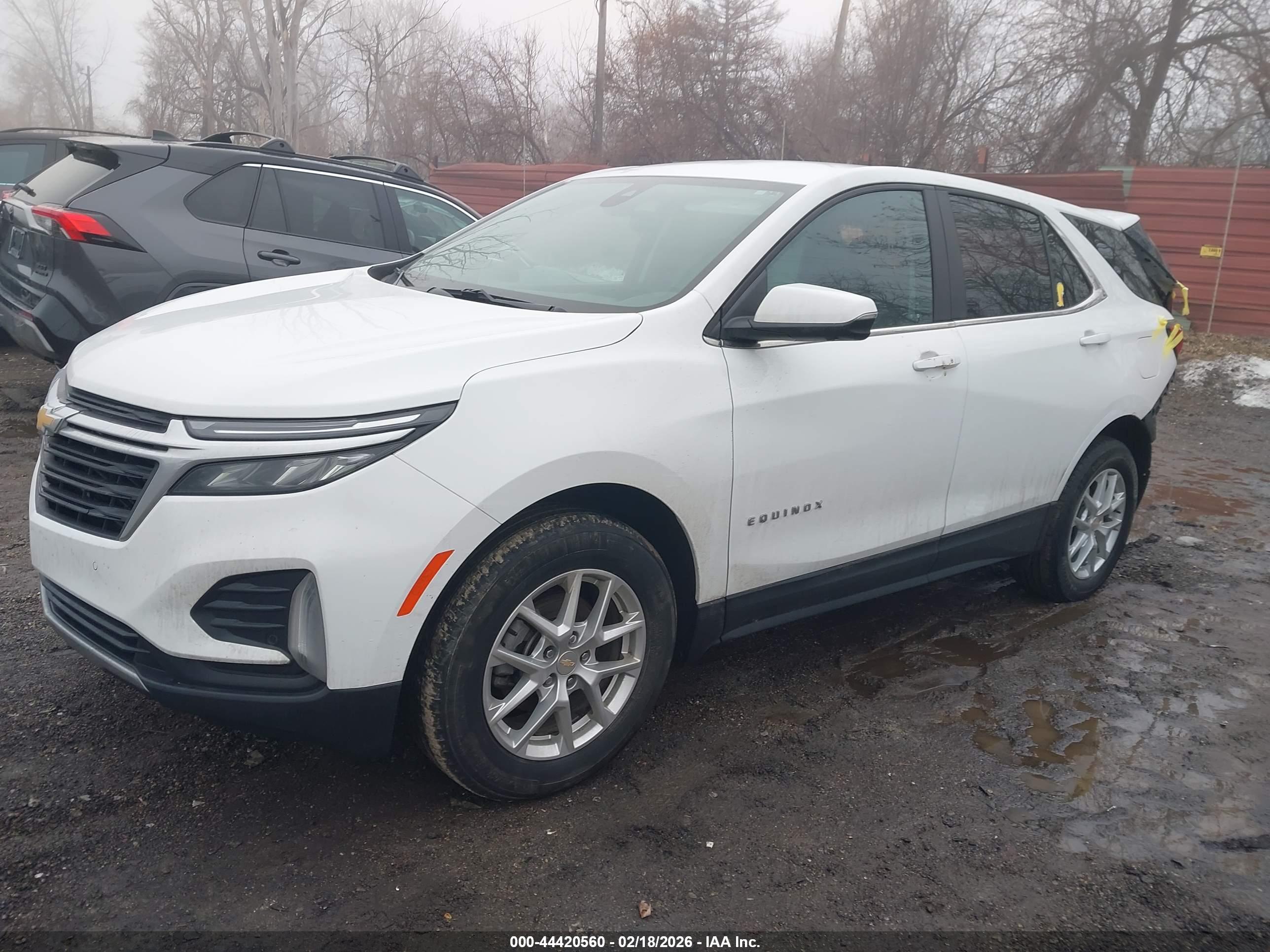 CHEVROLET EQUINOX image 2