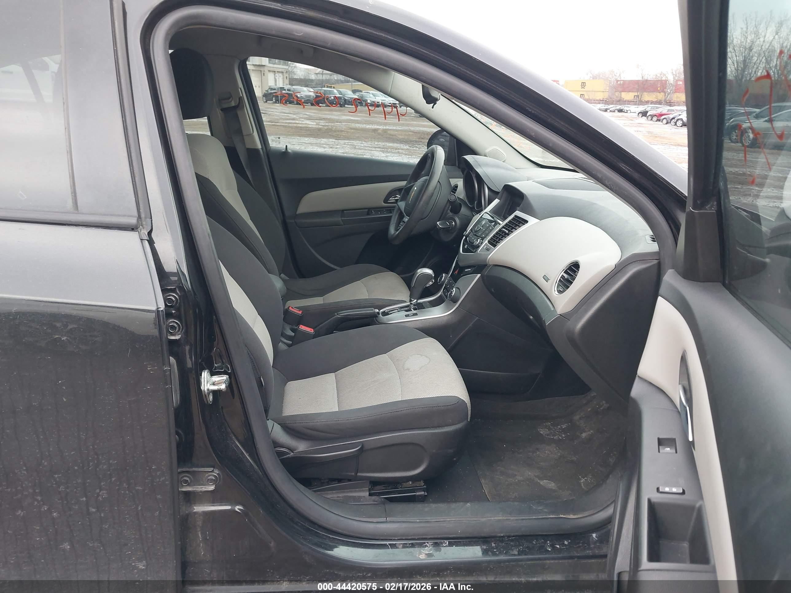 CHEVROLET CRUZE image 5