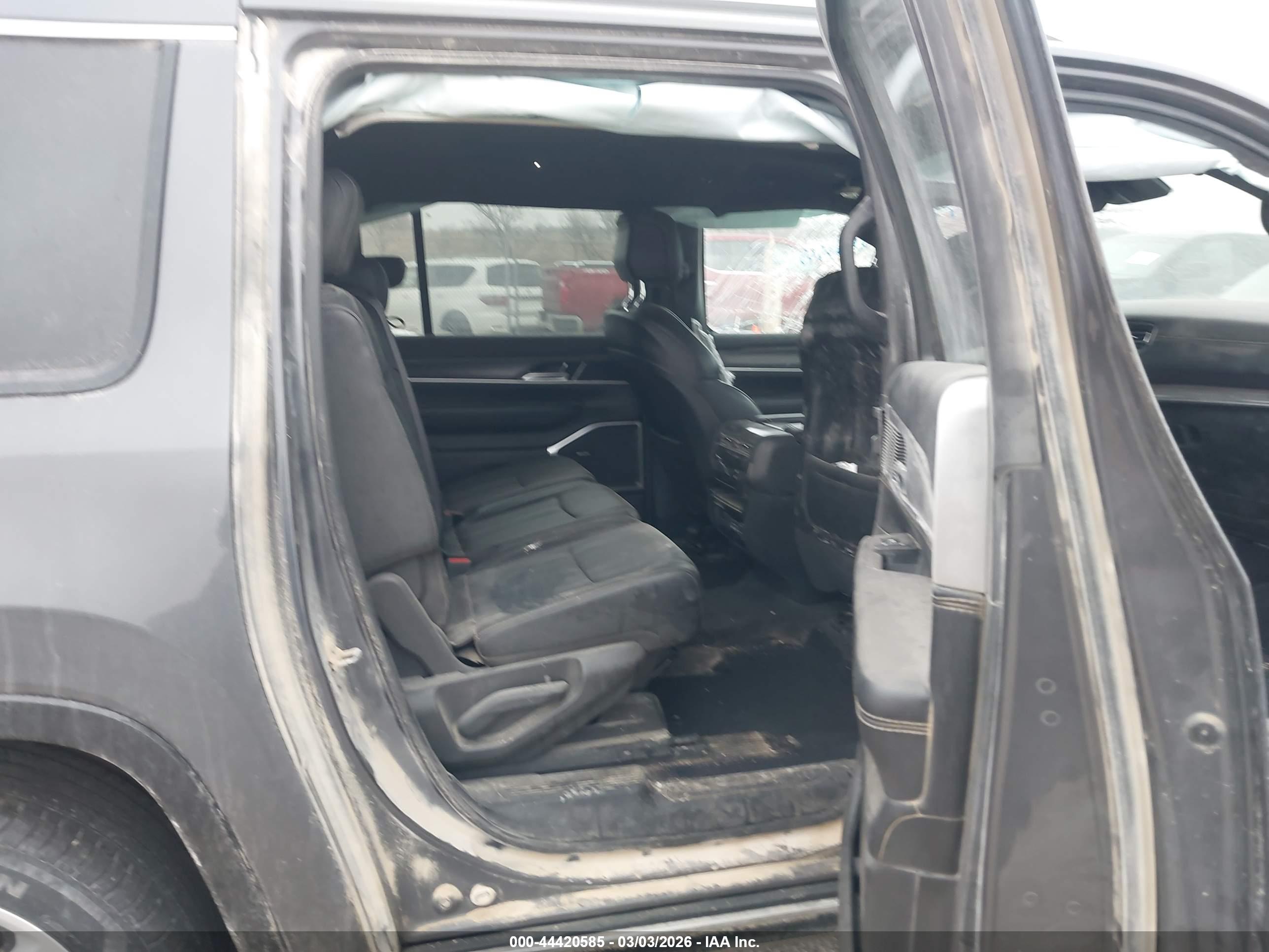 JEEP WAGONEER image 8